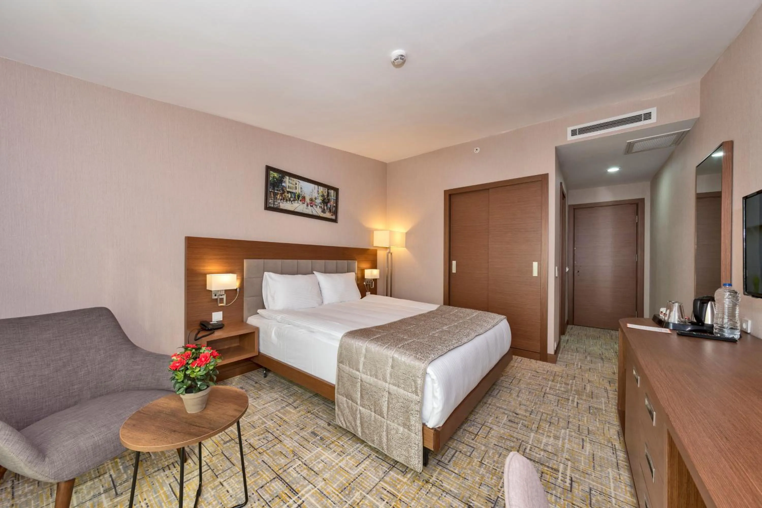 Bed in Land Park Hotel