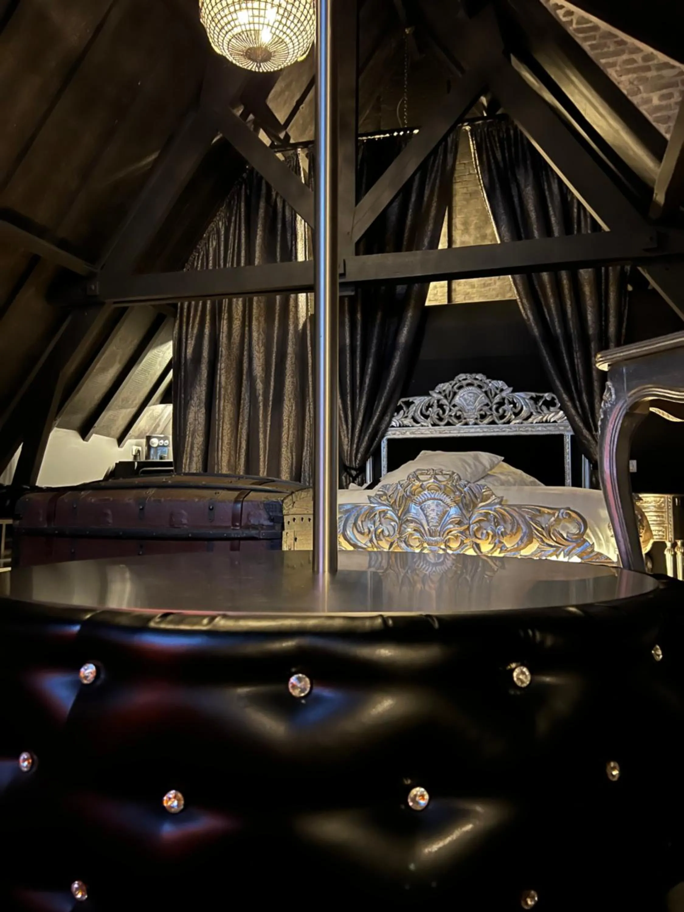 Decorative detail in Domaine 10