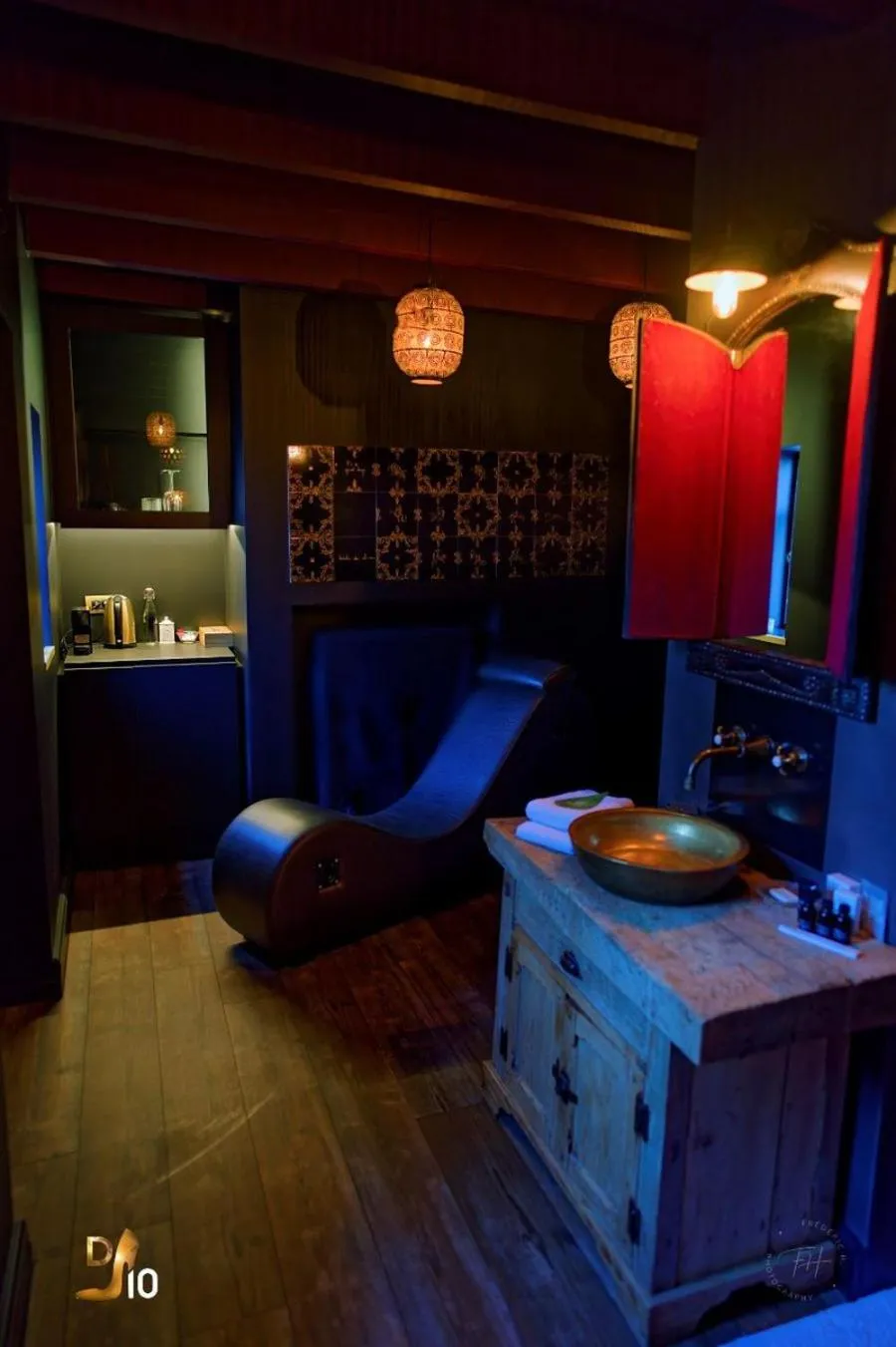 Decorative detail in Domaine 10