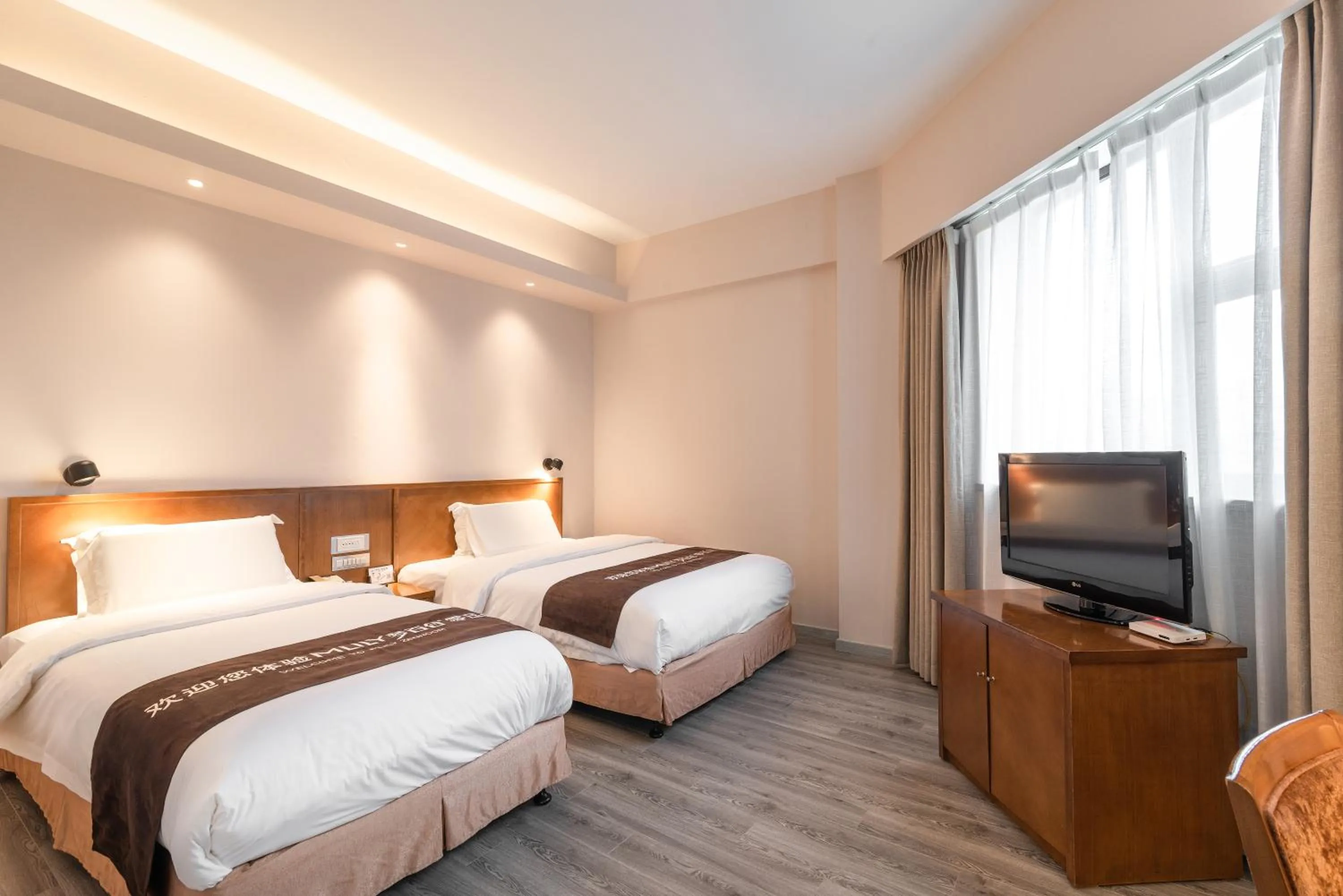 Bedroom, Bed in Jinling Mansion Nanjing