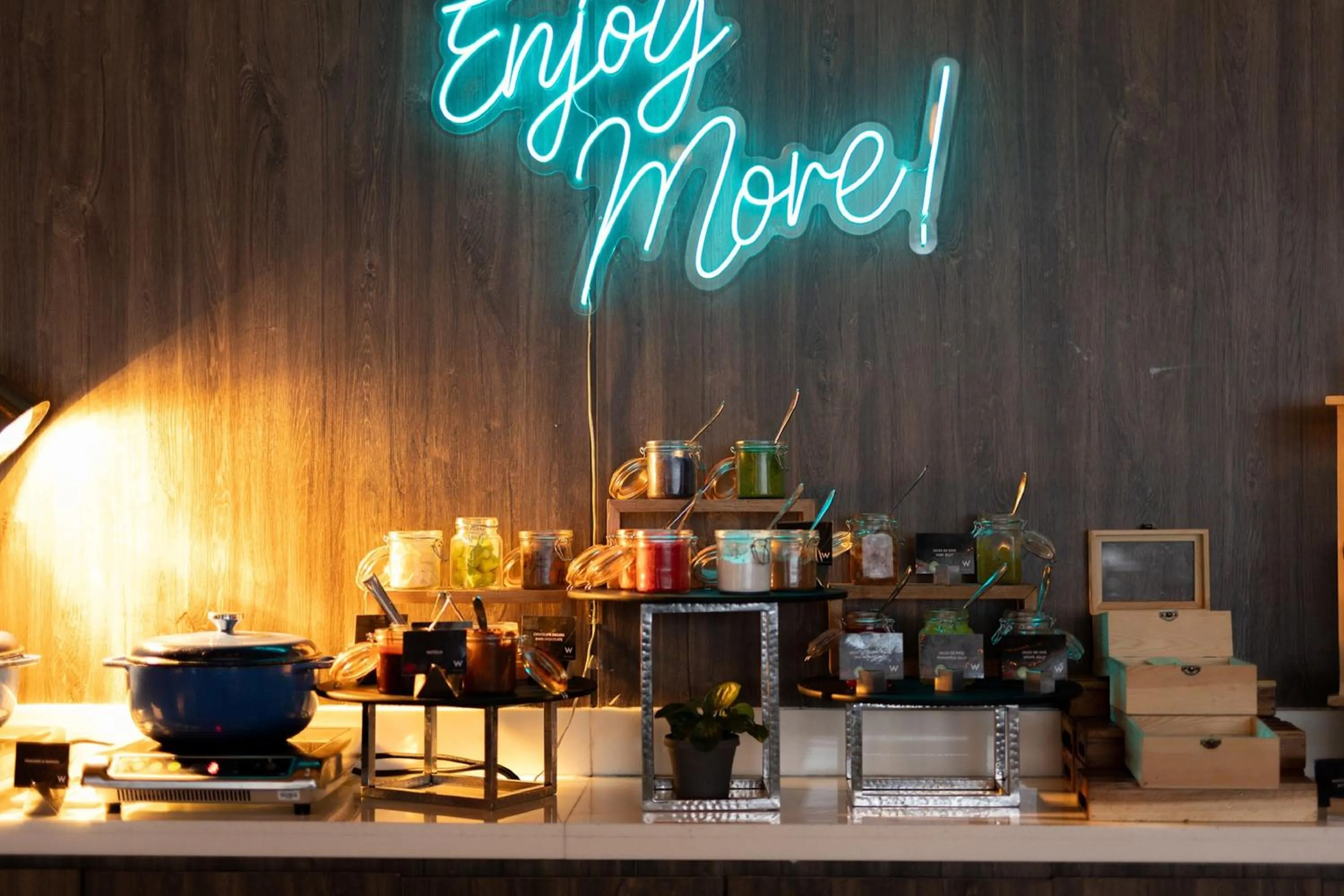 Restaurant/places to eat in W Panama