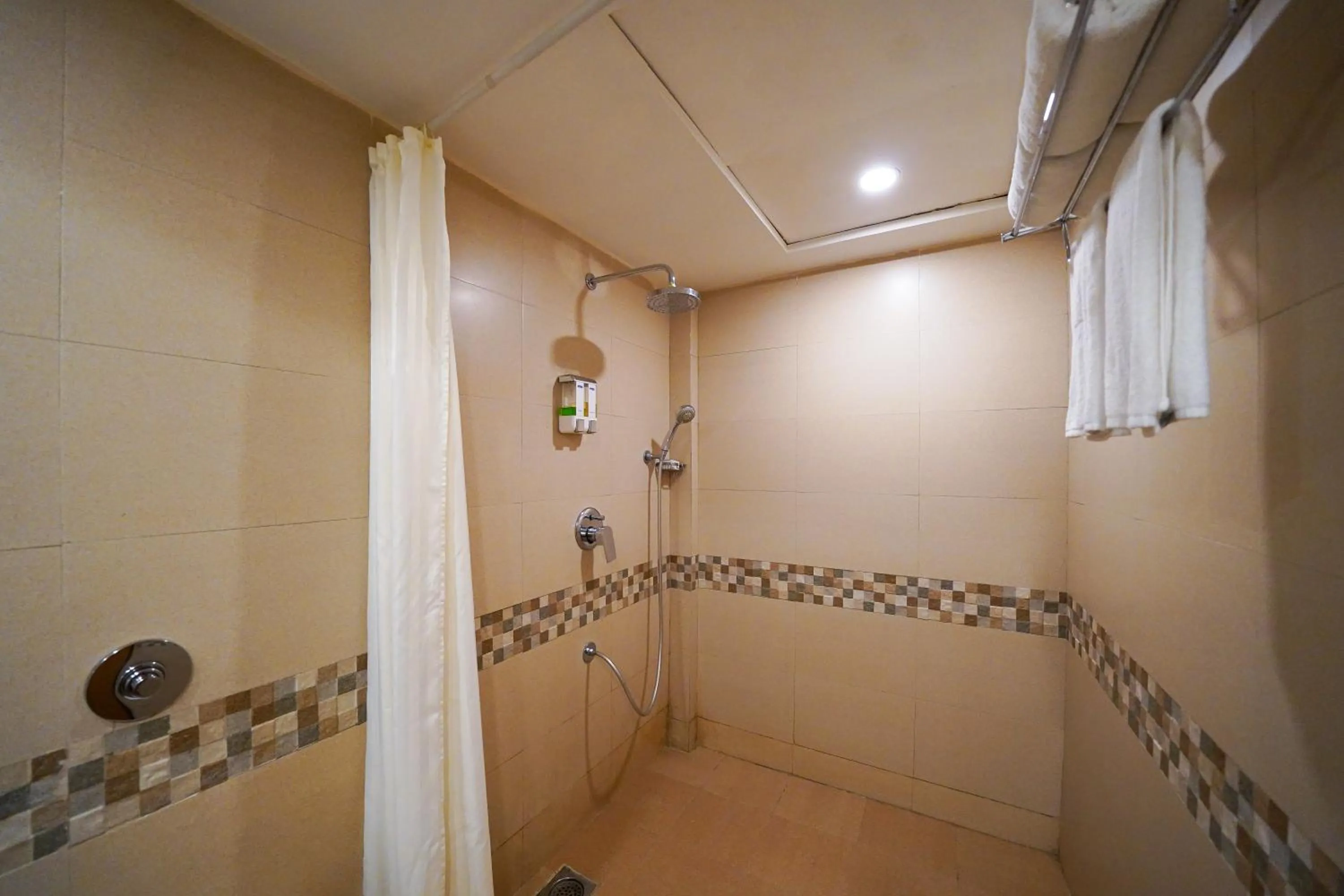 Shower in Open Hotel by Olive - The Infantry Hotel