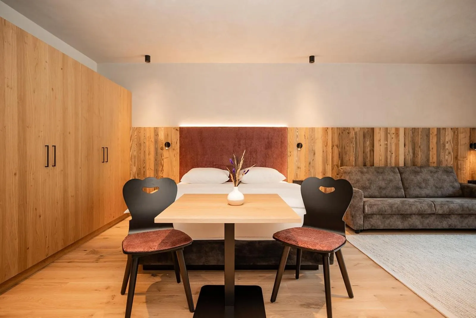 Photo of the whole room in Hotel Dorfer