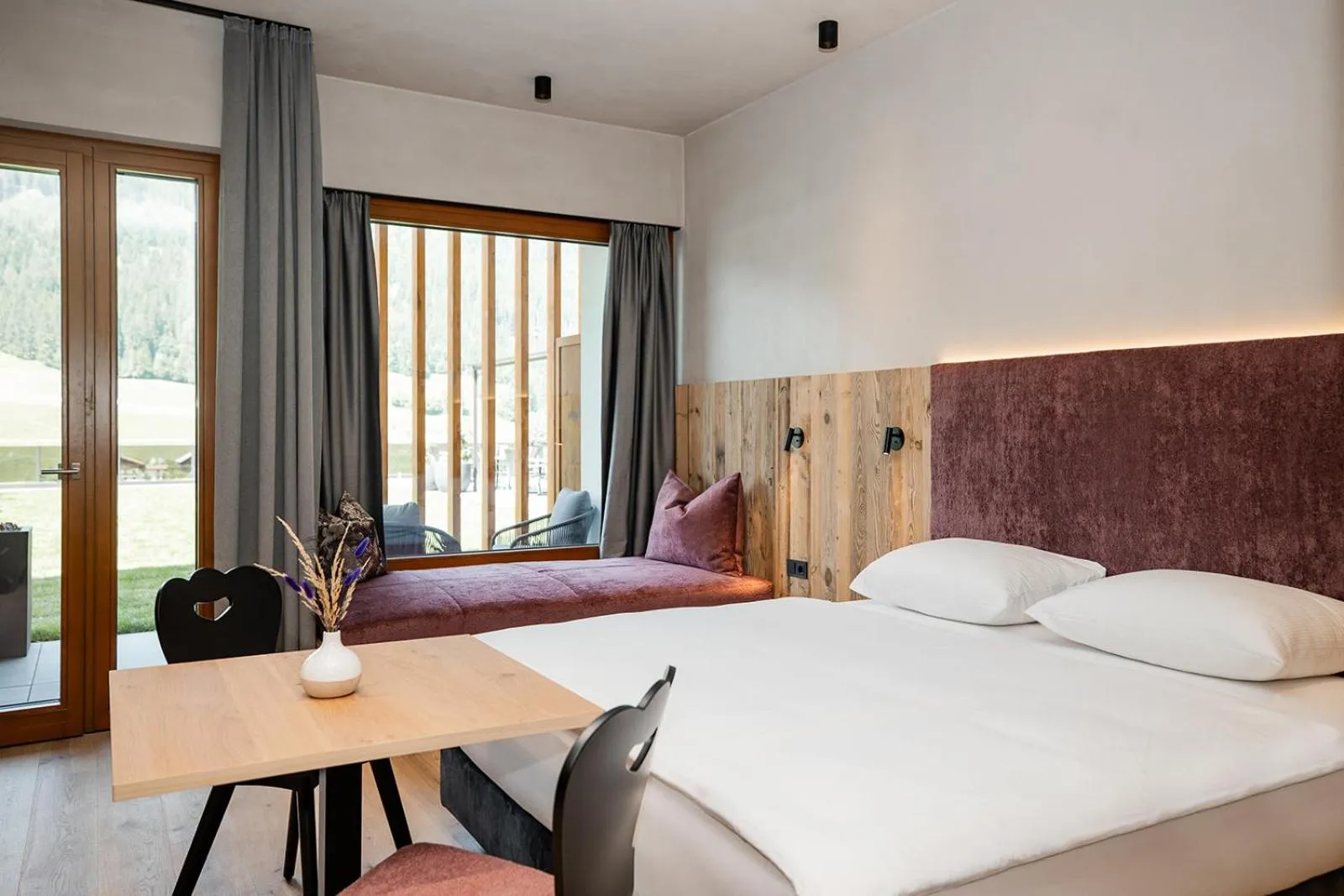 Bedroom, Bed in Hotel Dorfer