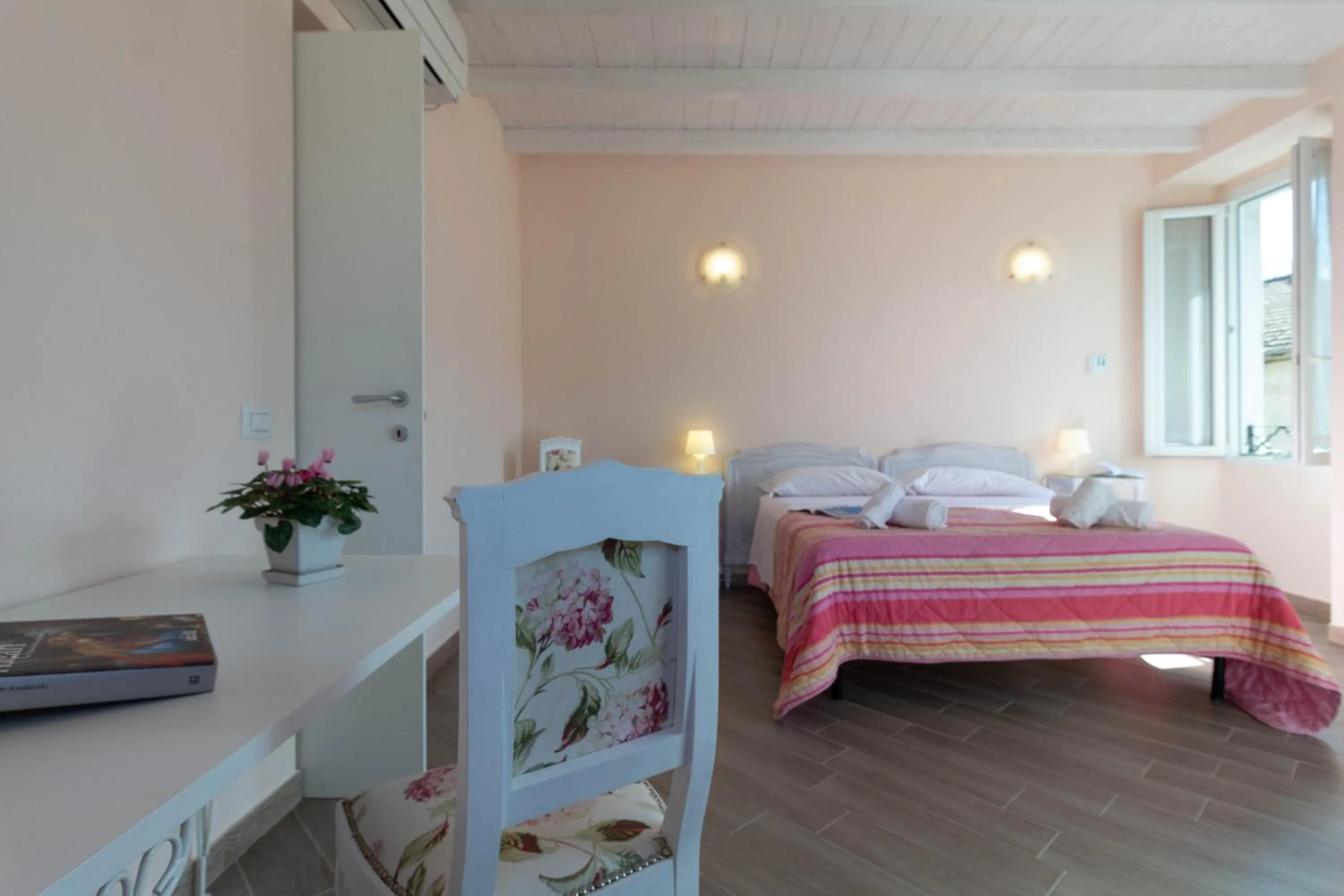 Bedroom, Bed in Mamma Ciccia