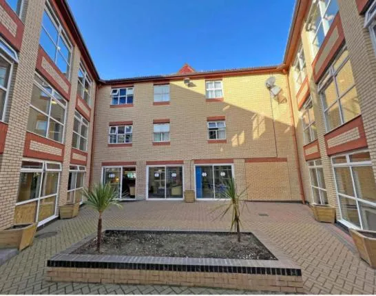 Property building in Diamond Lodge