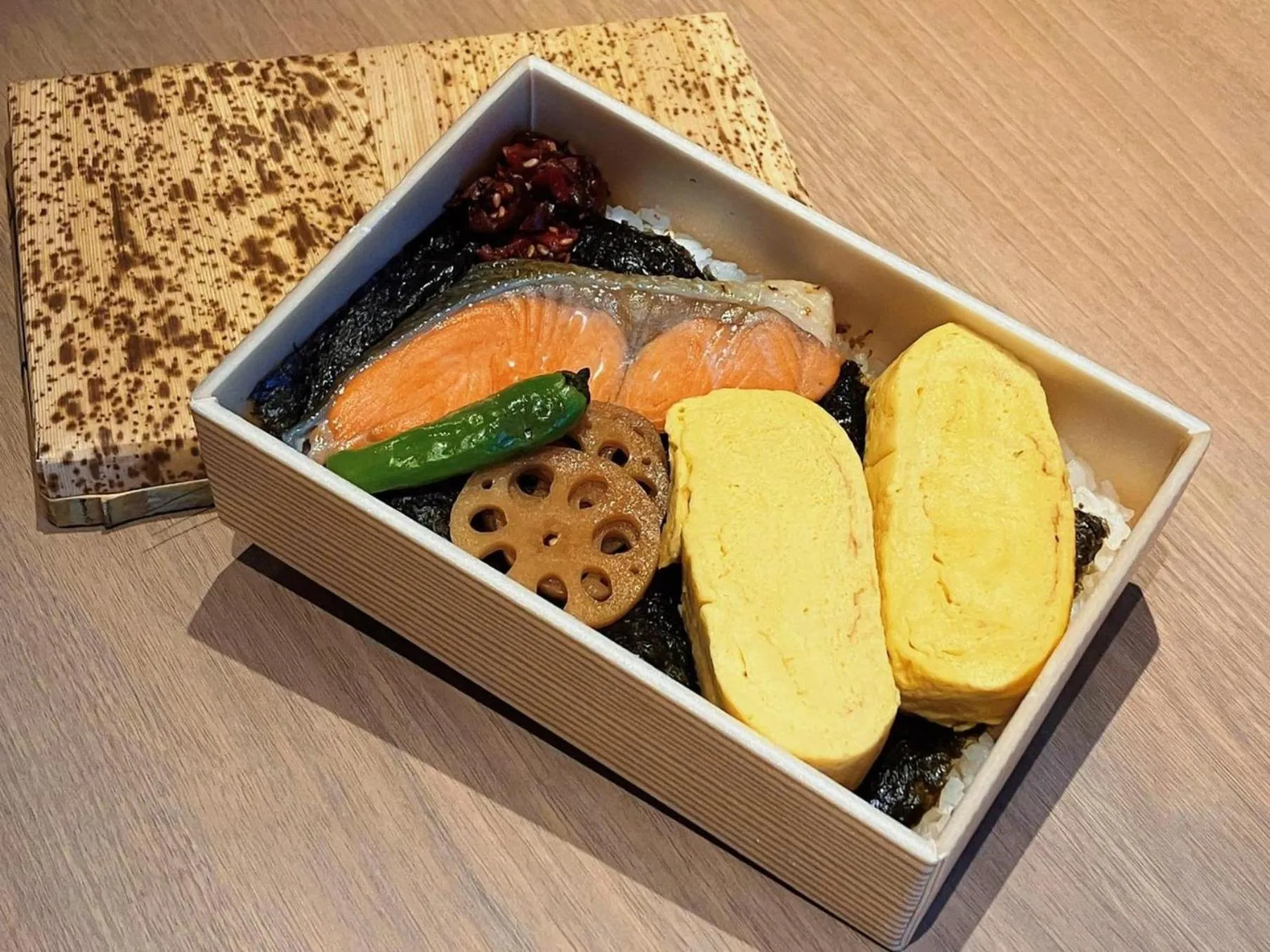 Restaurant/places to eat in Garner Hotel Osaka Honmachi Station by IHG