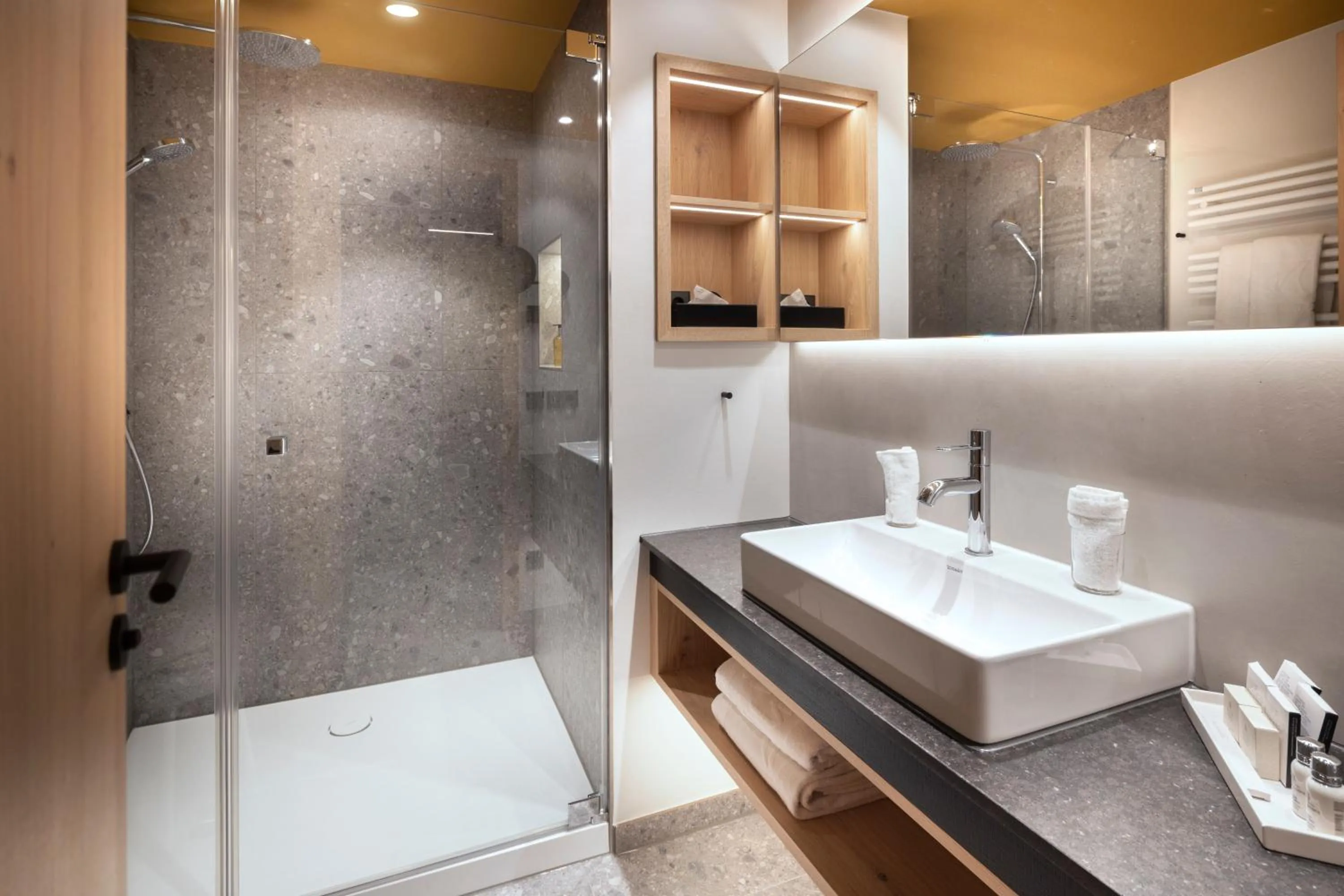 Shower in Wellness & Genuss Resort - Engel Obertal