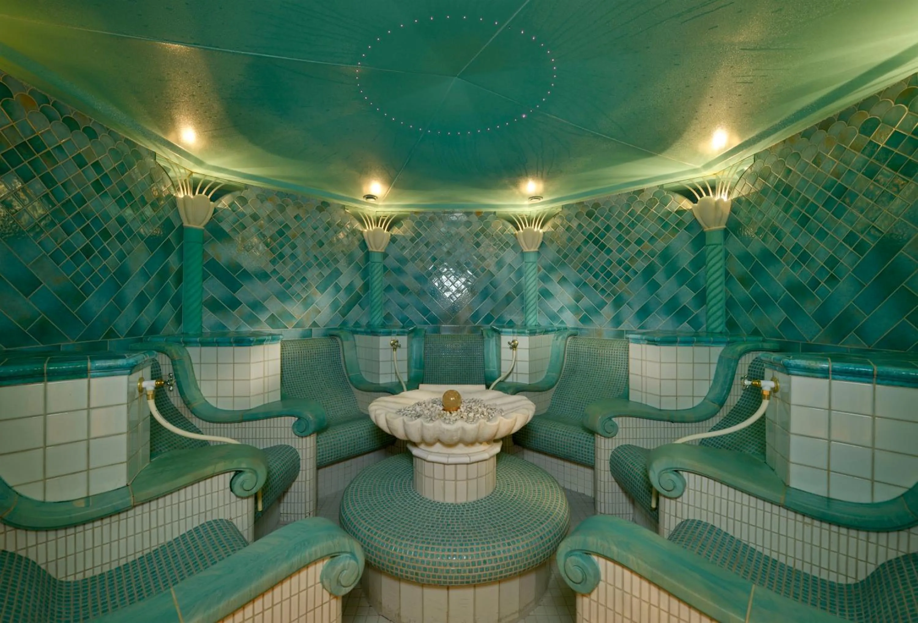 Steam room in Wellness & Genuss Resort - Engel Obertal