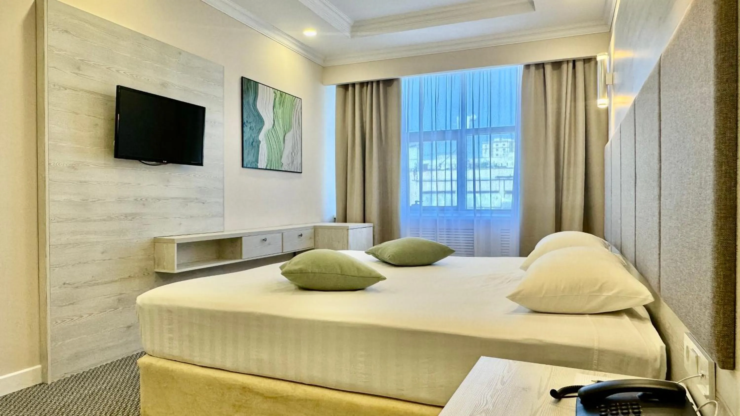 Photo of the whole room, Bed in Grand Hotel Eurasia