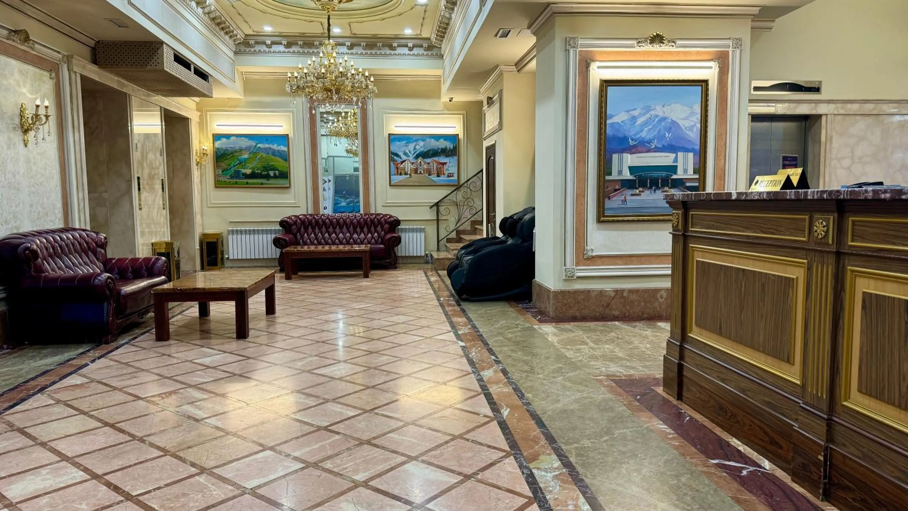 Living room in Grand Hotel Eurasia