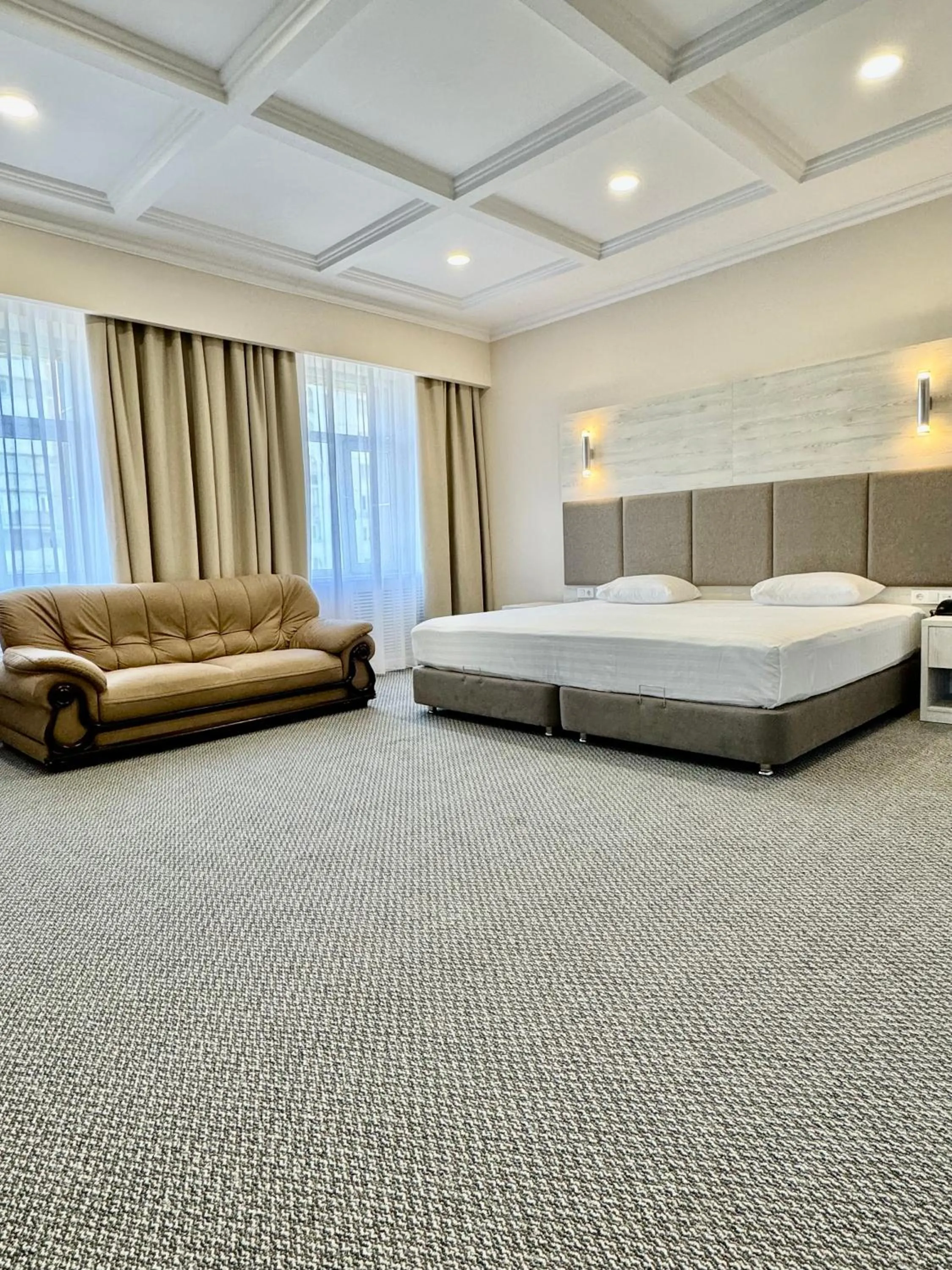 Living room, Bed in Grand Hotel Eurasia