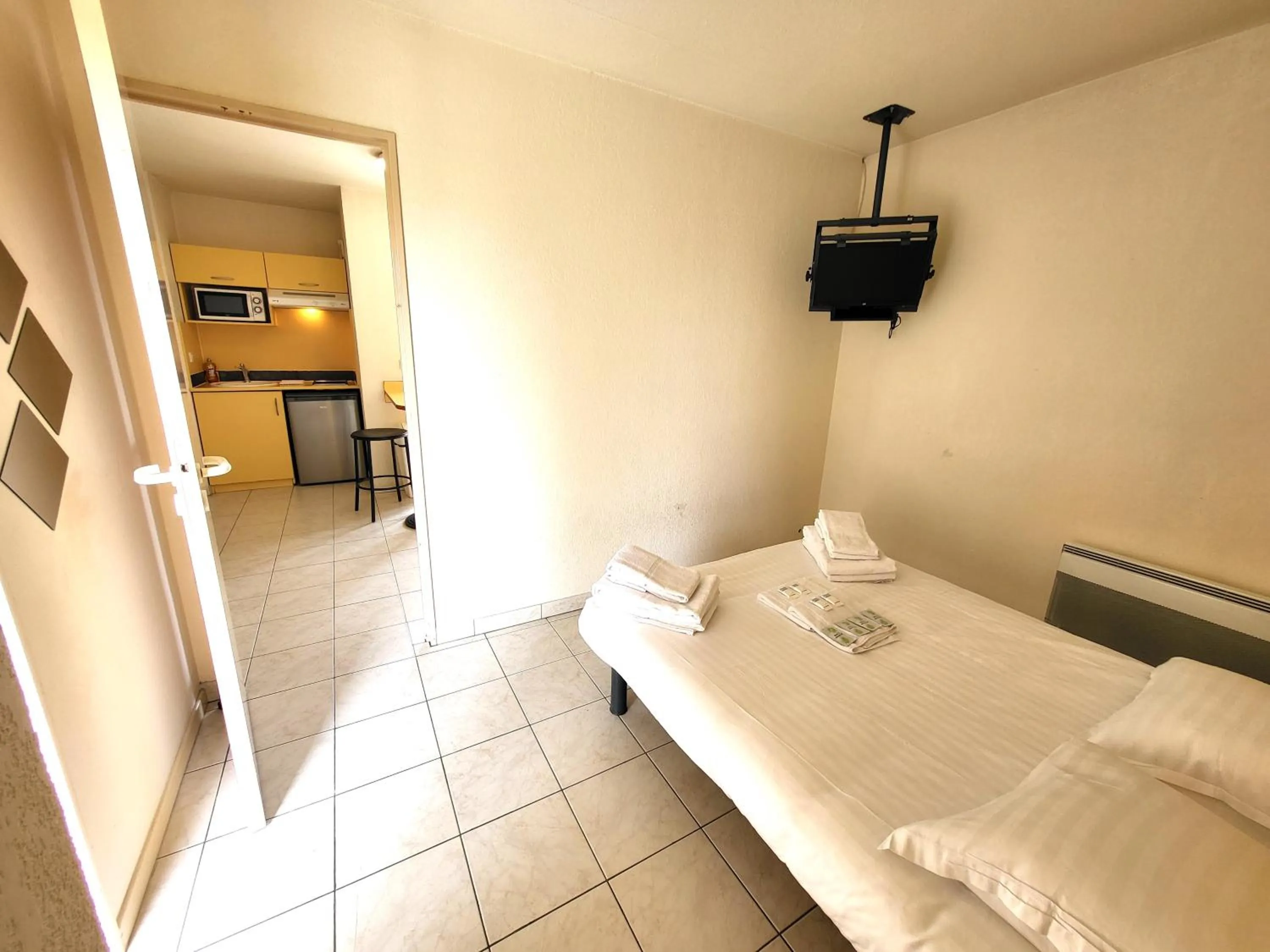 Bed in Résidence Columba - Apparts meublés Agen Sud