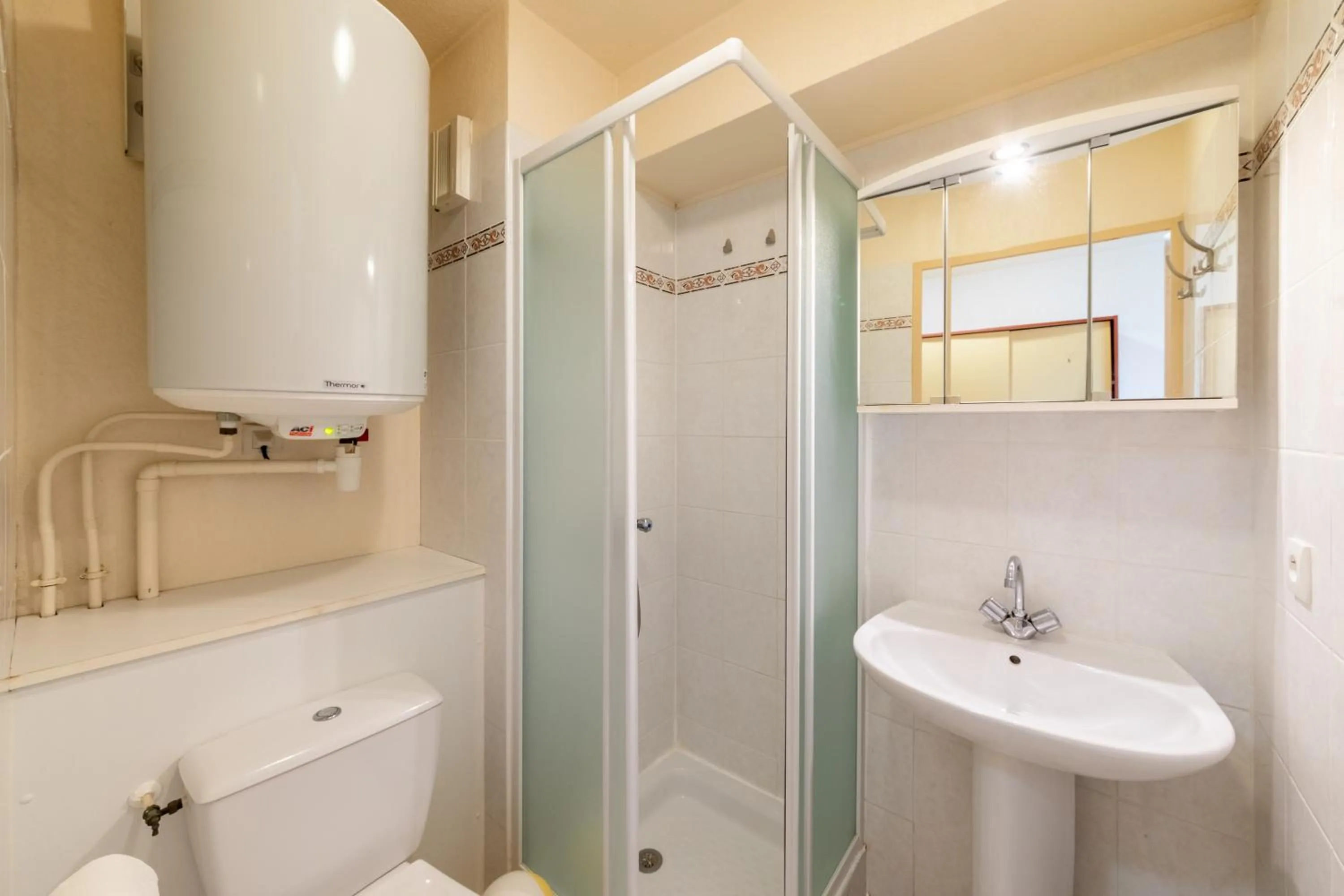 Bathroom in Résidence Columba - Apparts meublés Agen Sud