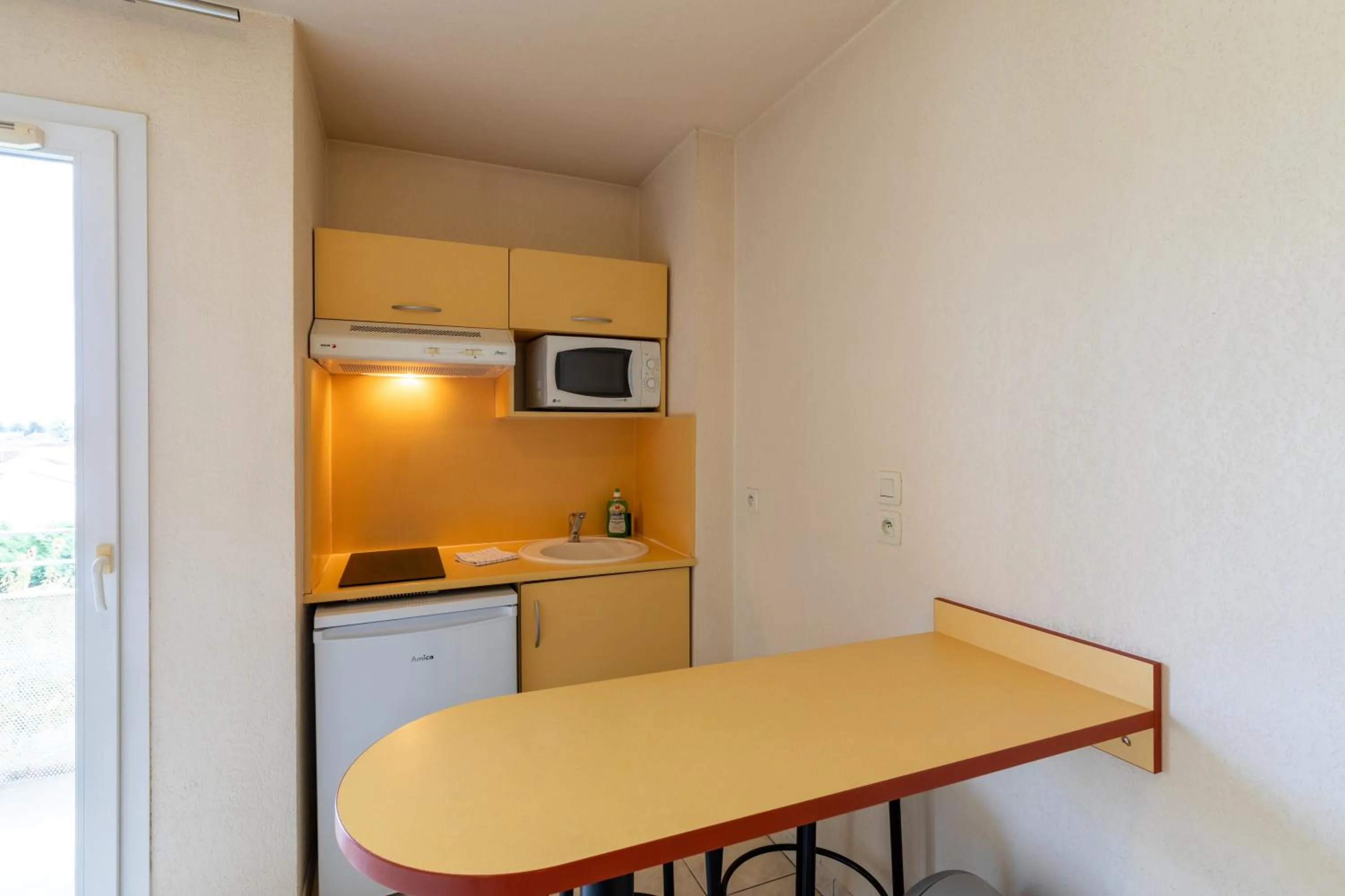 kitchen in Résidence Columba - Apparts meublés Agen Sud