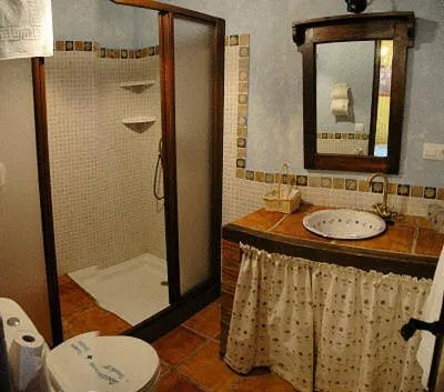 Bathroom in Hotel Enrique Calvillo
