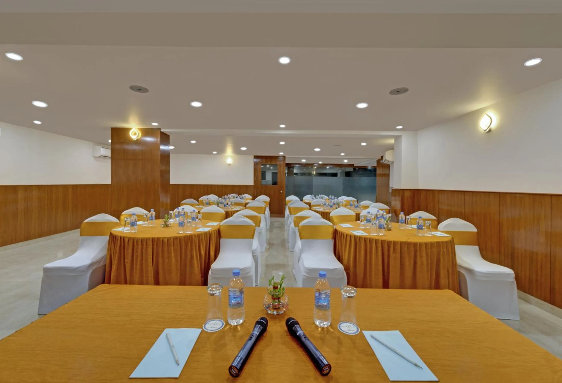 Banquet/Function facilities in Avins Beacon Hotel - Udaipur