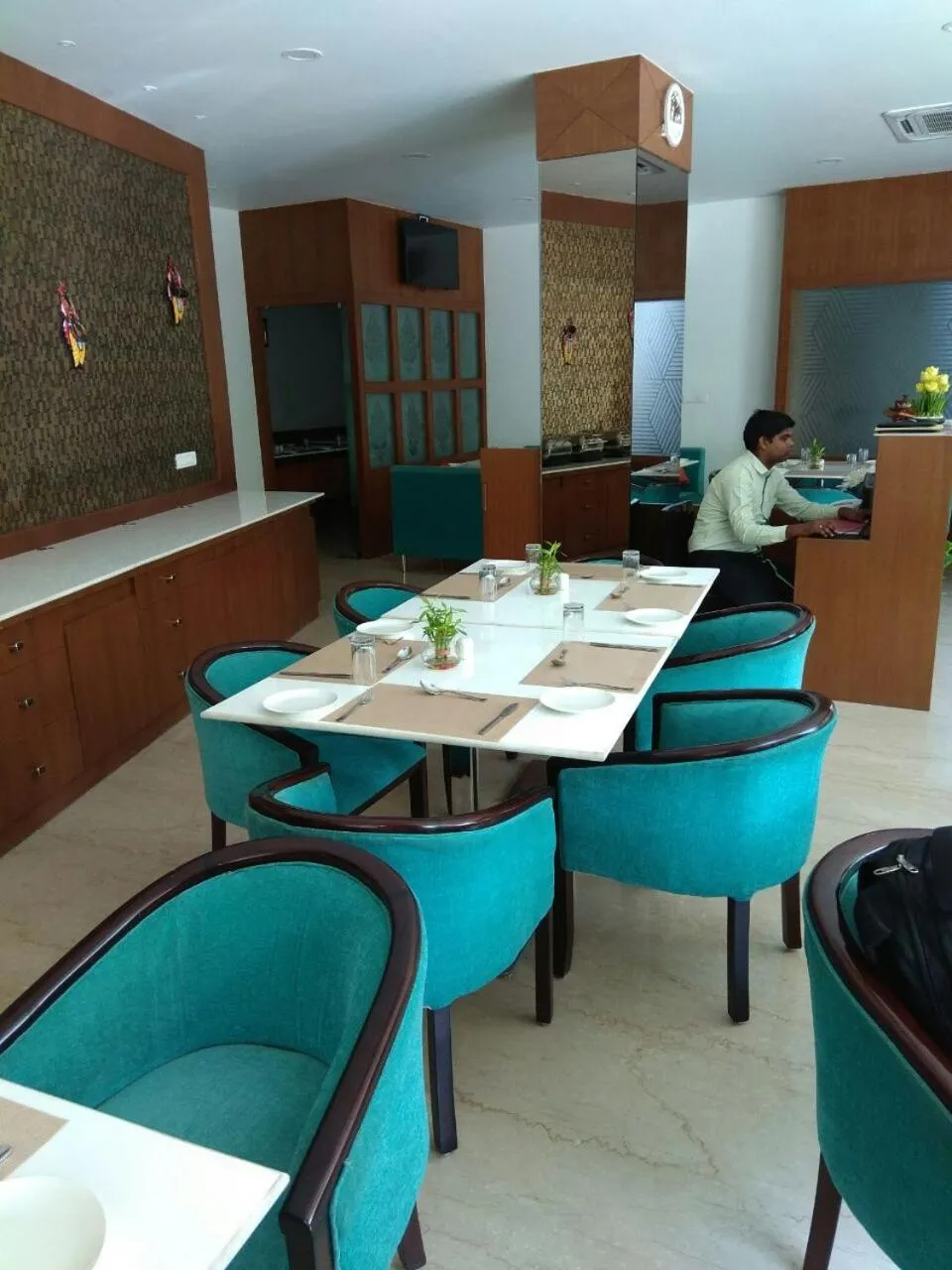 Breakfast in Avins Beacon Hotel - Udaipur