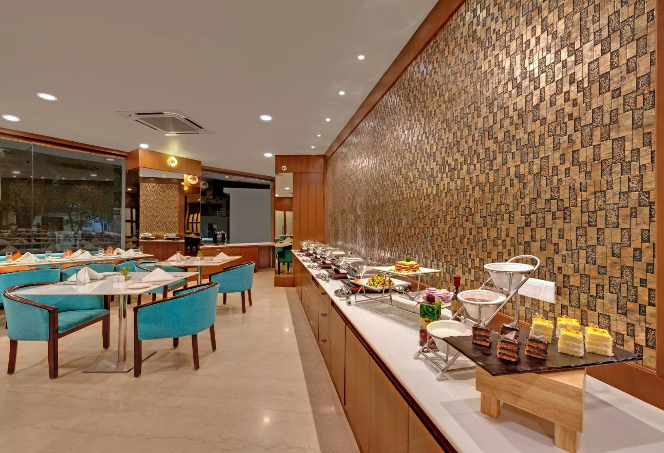 Restaurant/places to eat in Avins Beacon Hotel - Udaipur