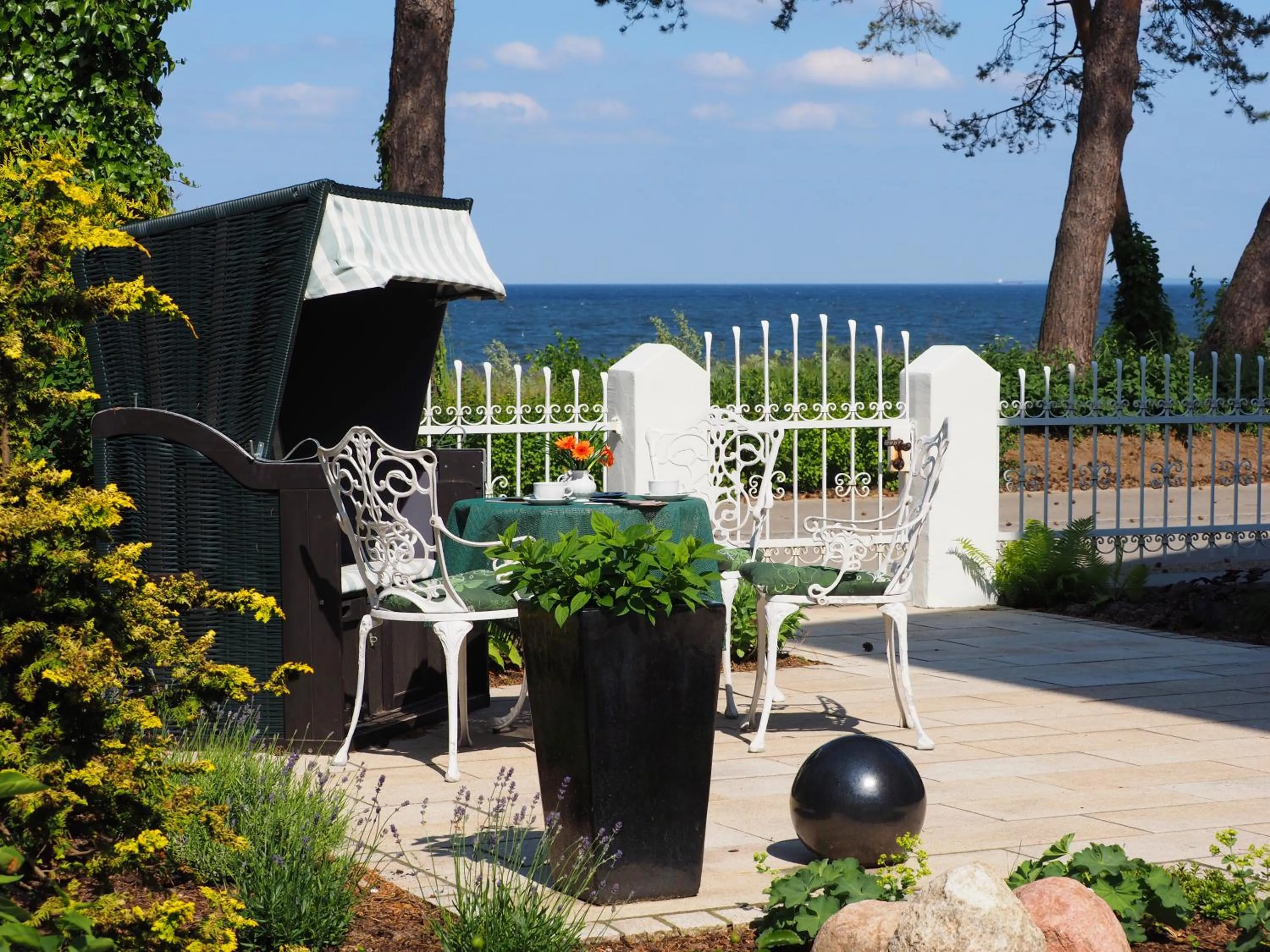 Sea view in Villa Desny