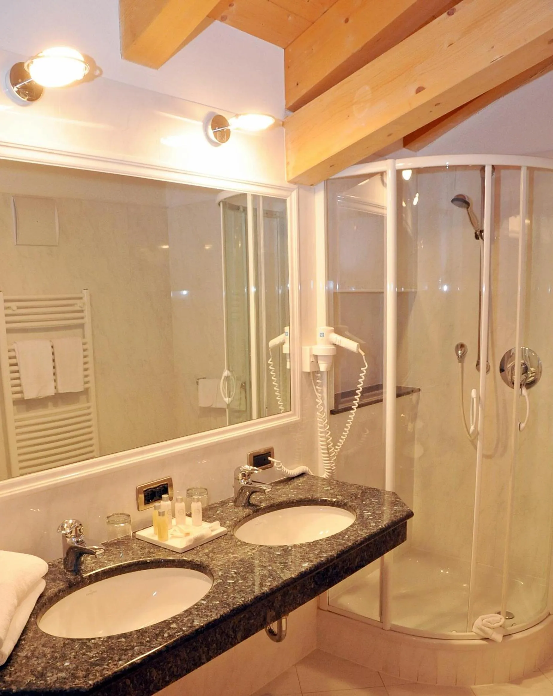 Bathroom in TH Corvara - Greif Hotel