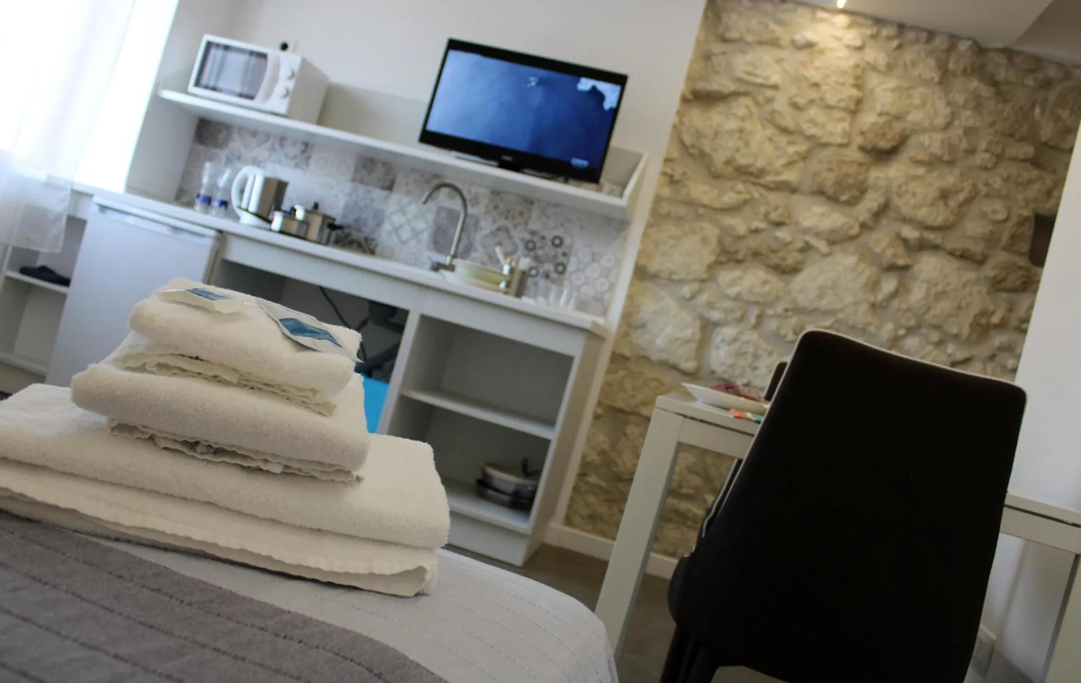 Dining area, Bed in Archinuè