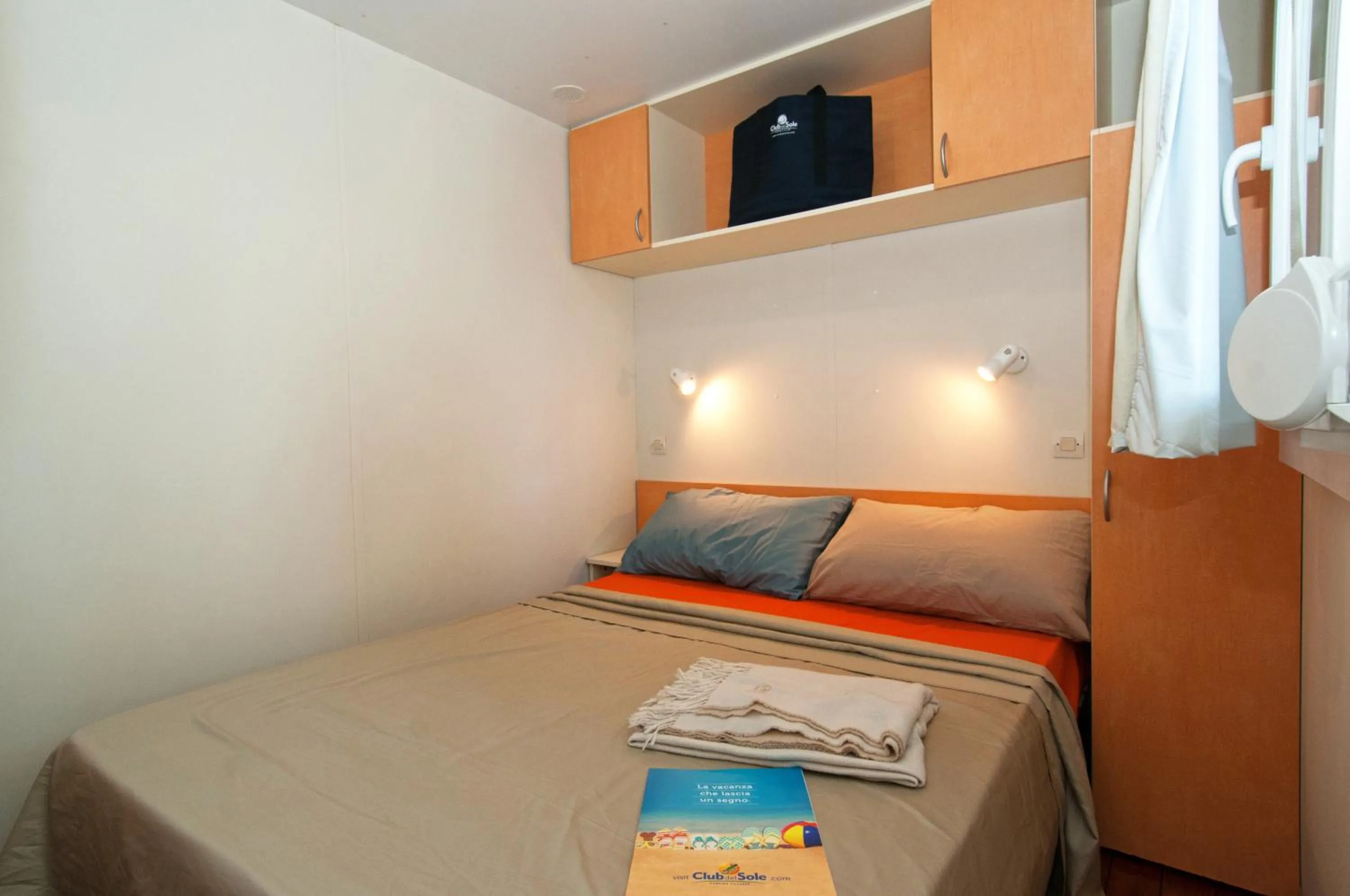 Bed in Club del Sole Adriano Family Camping Village