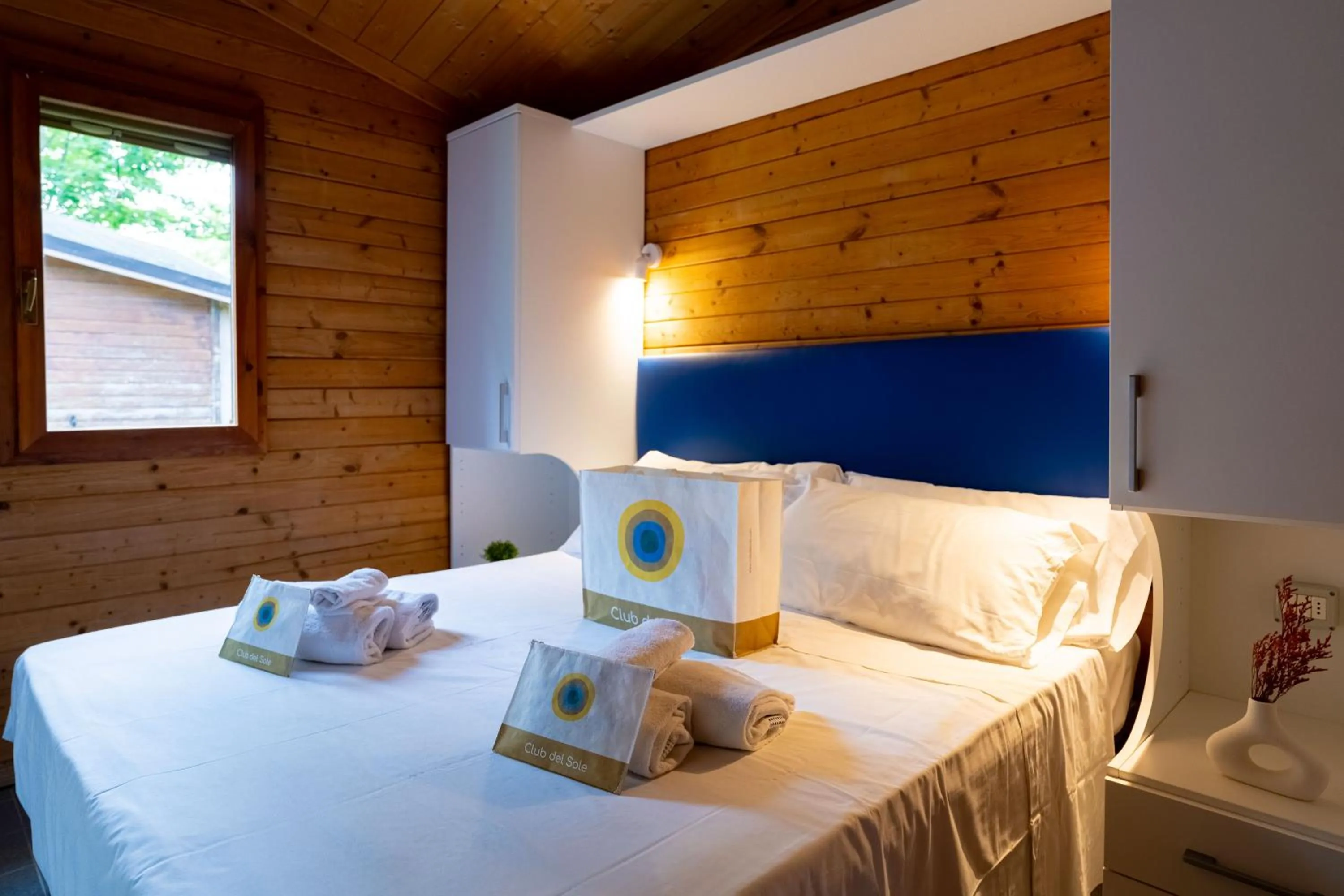 Bedroom, Bed in Club del Sole Adriano Family Camping Village