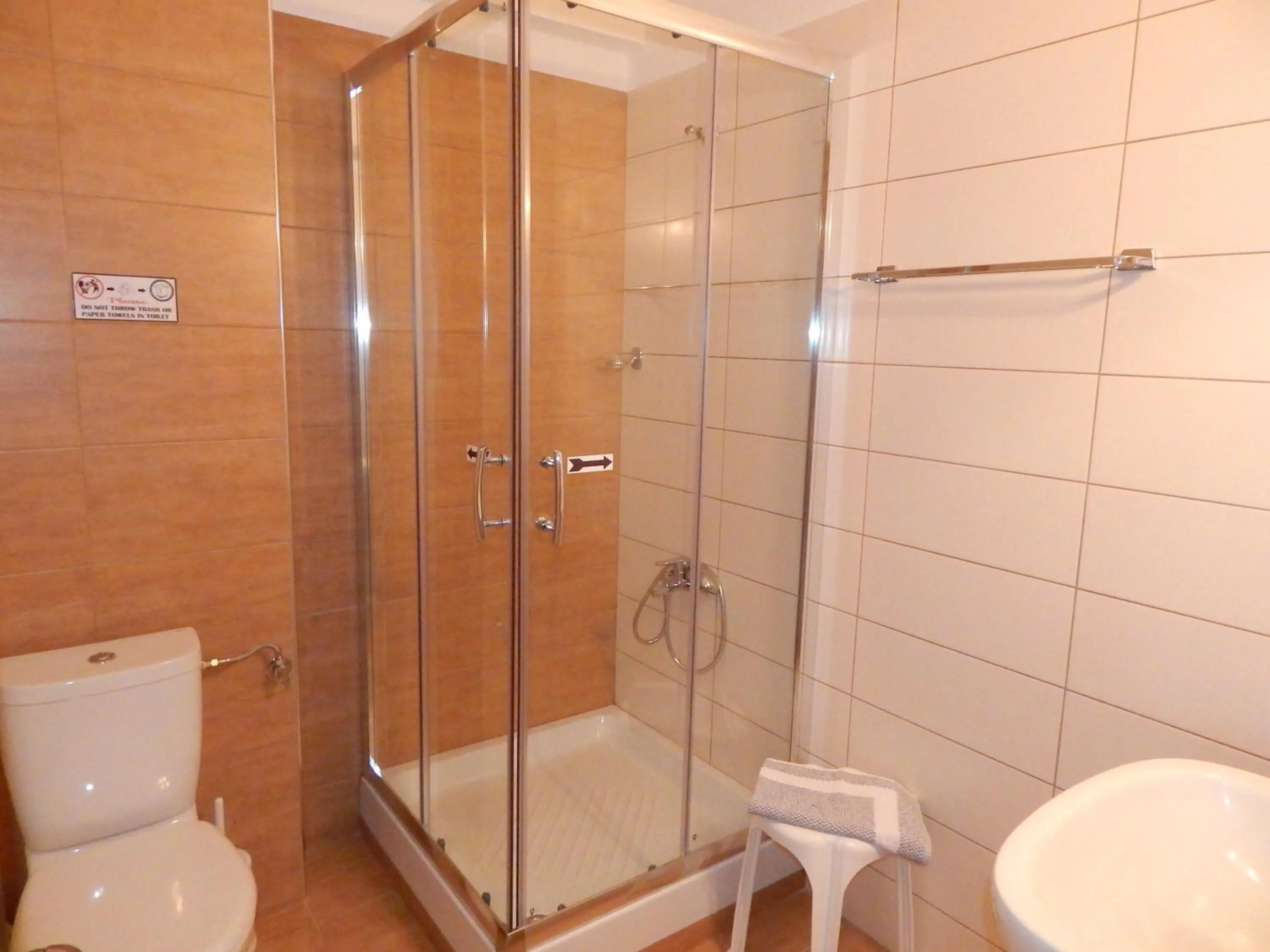 Bathroom in Gold Stern