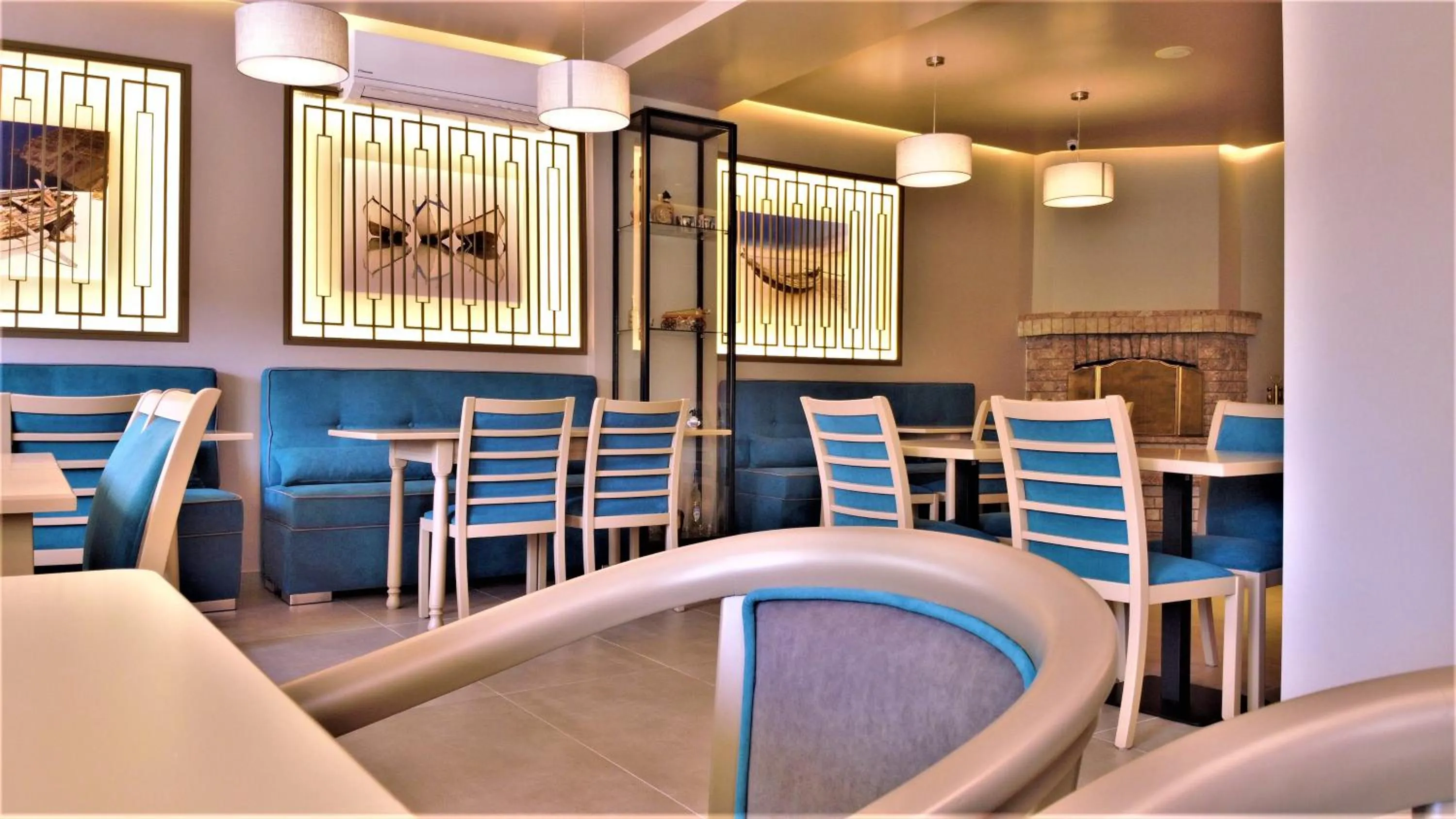 Restaurant/places to eat in Gold Stern