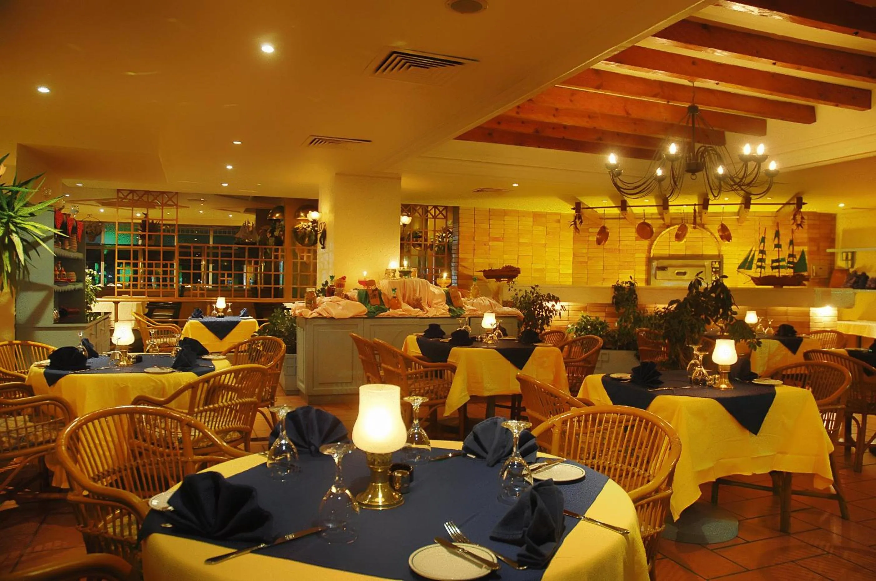 Restaurant/places to eat in Resta Port Said Hotel
