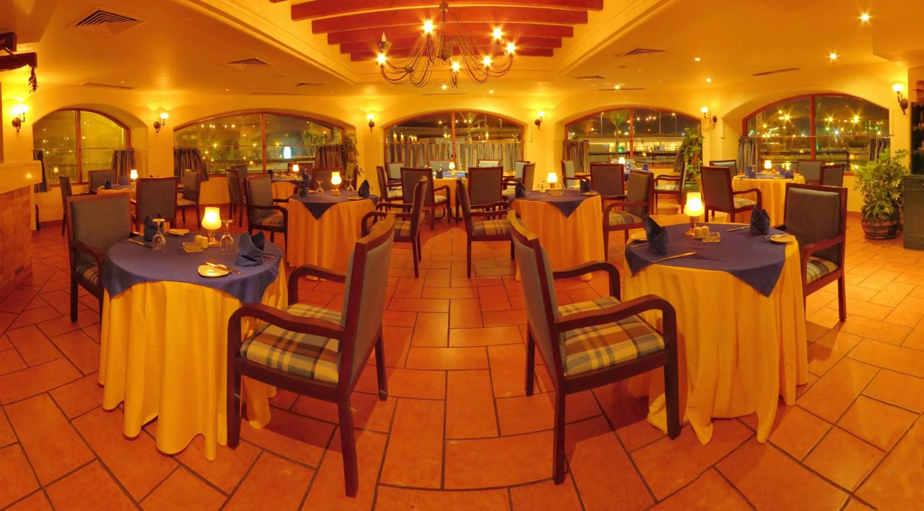 Restaurant/places to eat in Resta Port Said Hotel