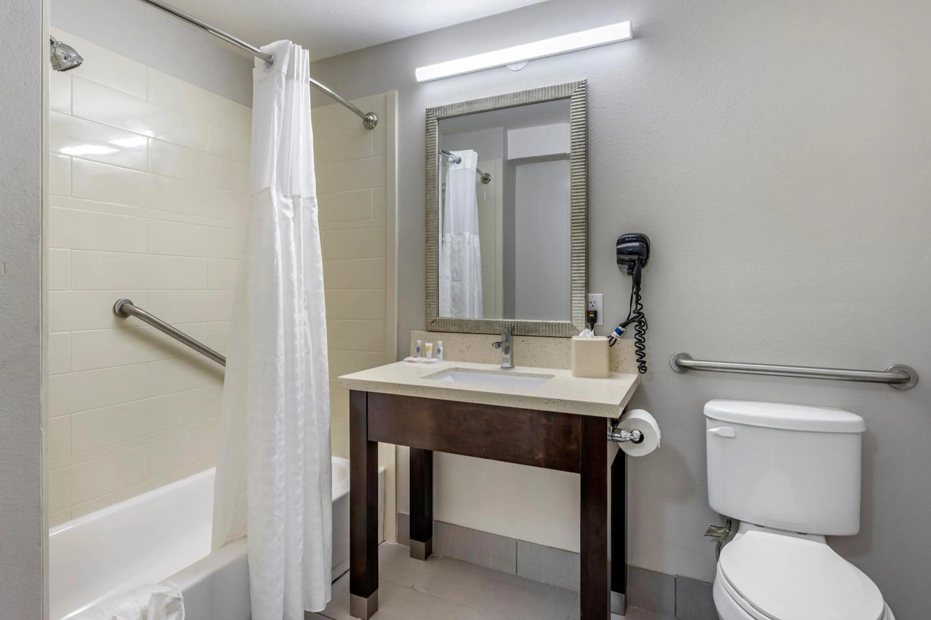 Bathroom in Comfort Inn & Suites North Little Rock JFK Blvd