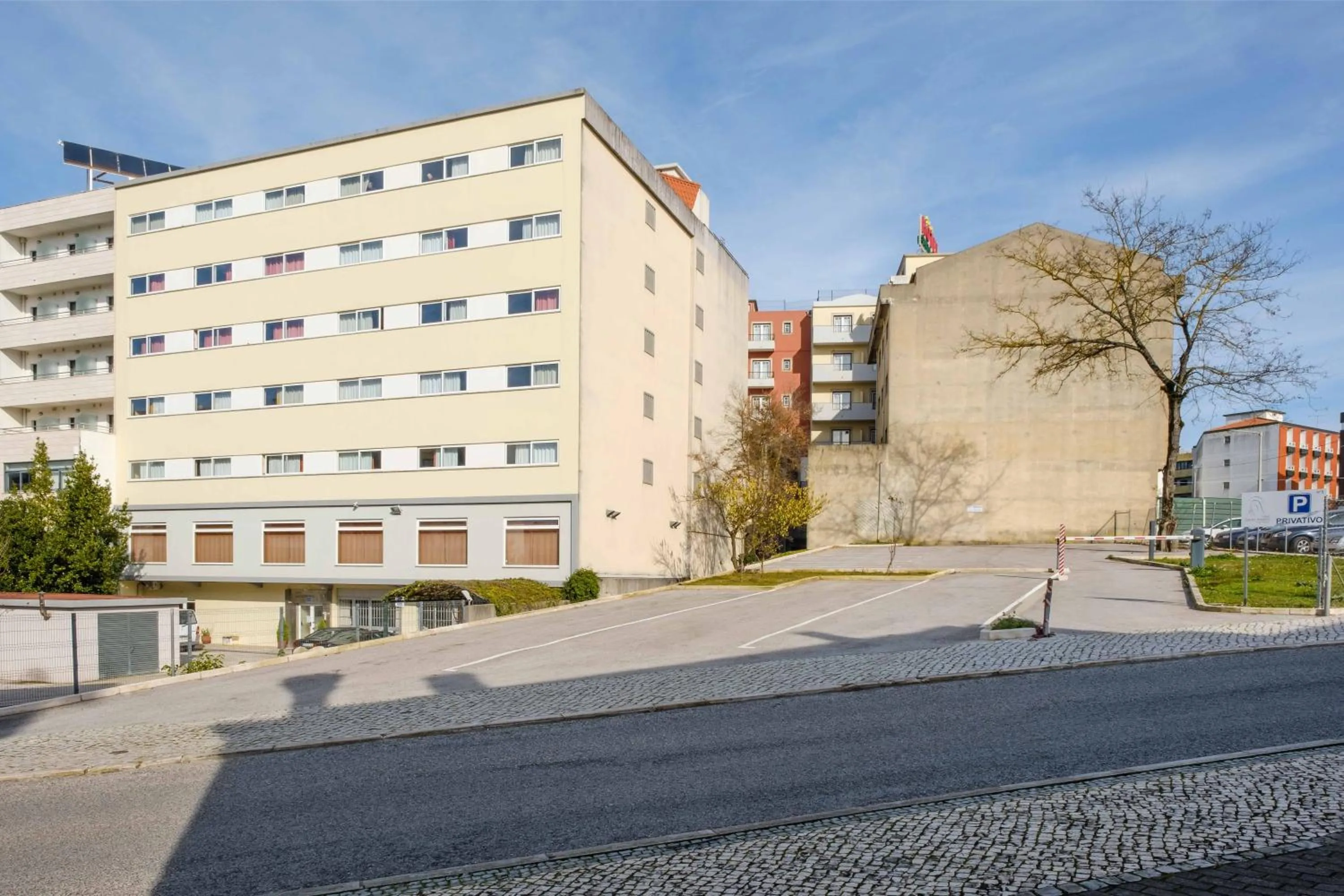 Parking in Hotel Santo Amaro - SA Hotels