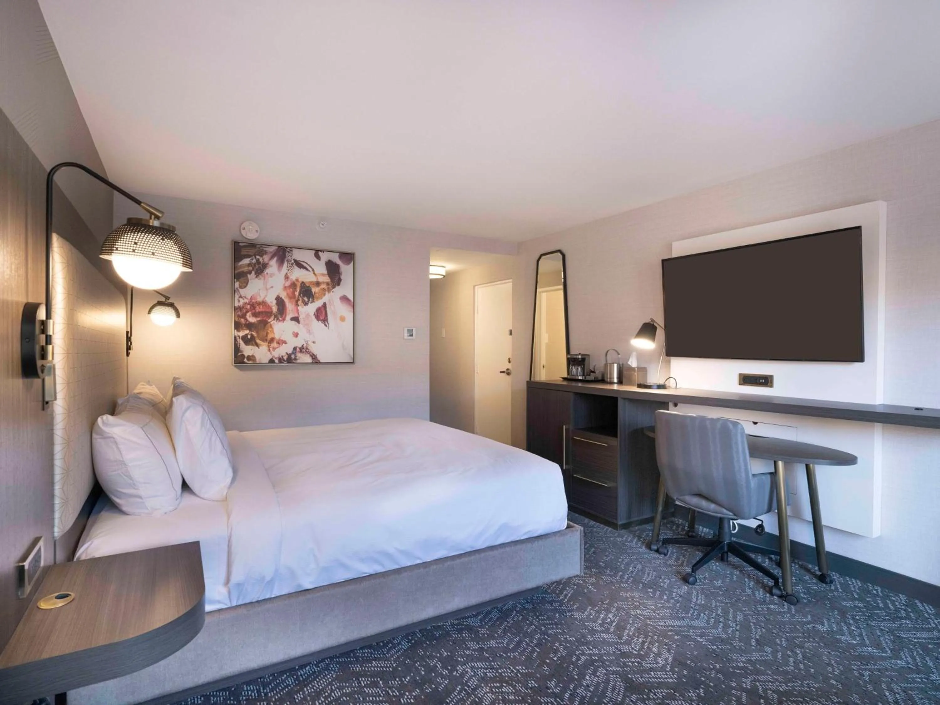 Bed in Premiere Suites