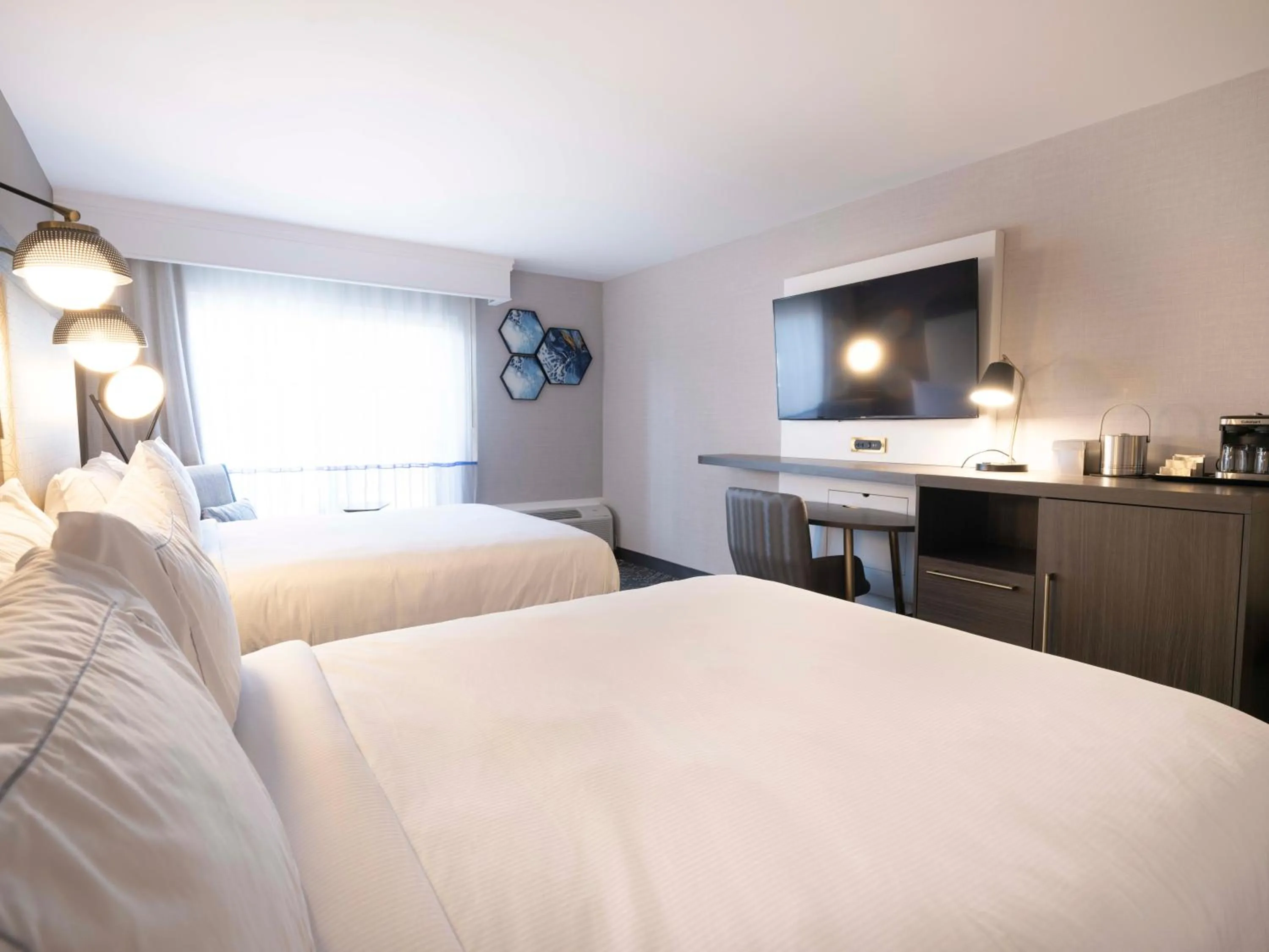 TV and multimedia, Bed in Premiere Suites