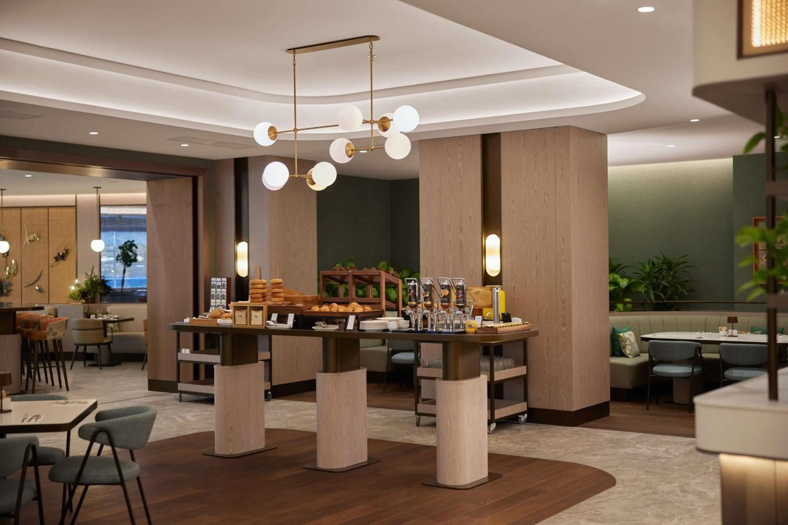 Restaurant/places to eat in Hilton Sofia