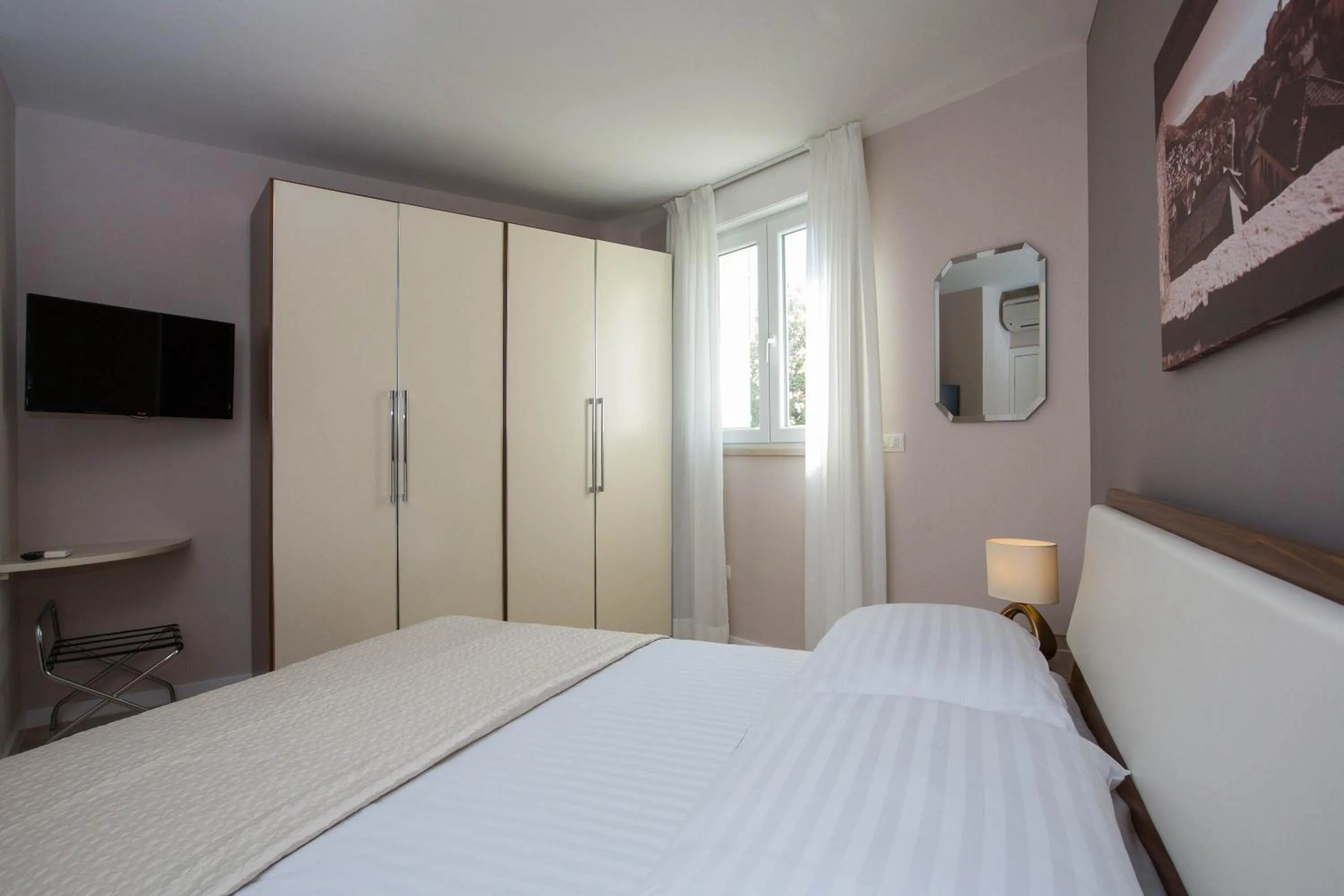 Bedroom, Bed in Moderna Lapad