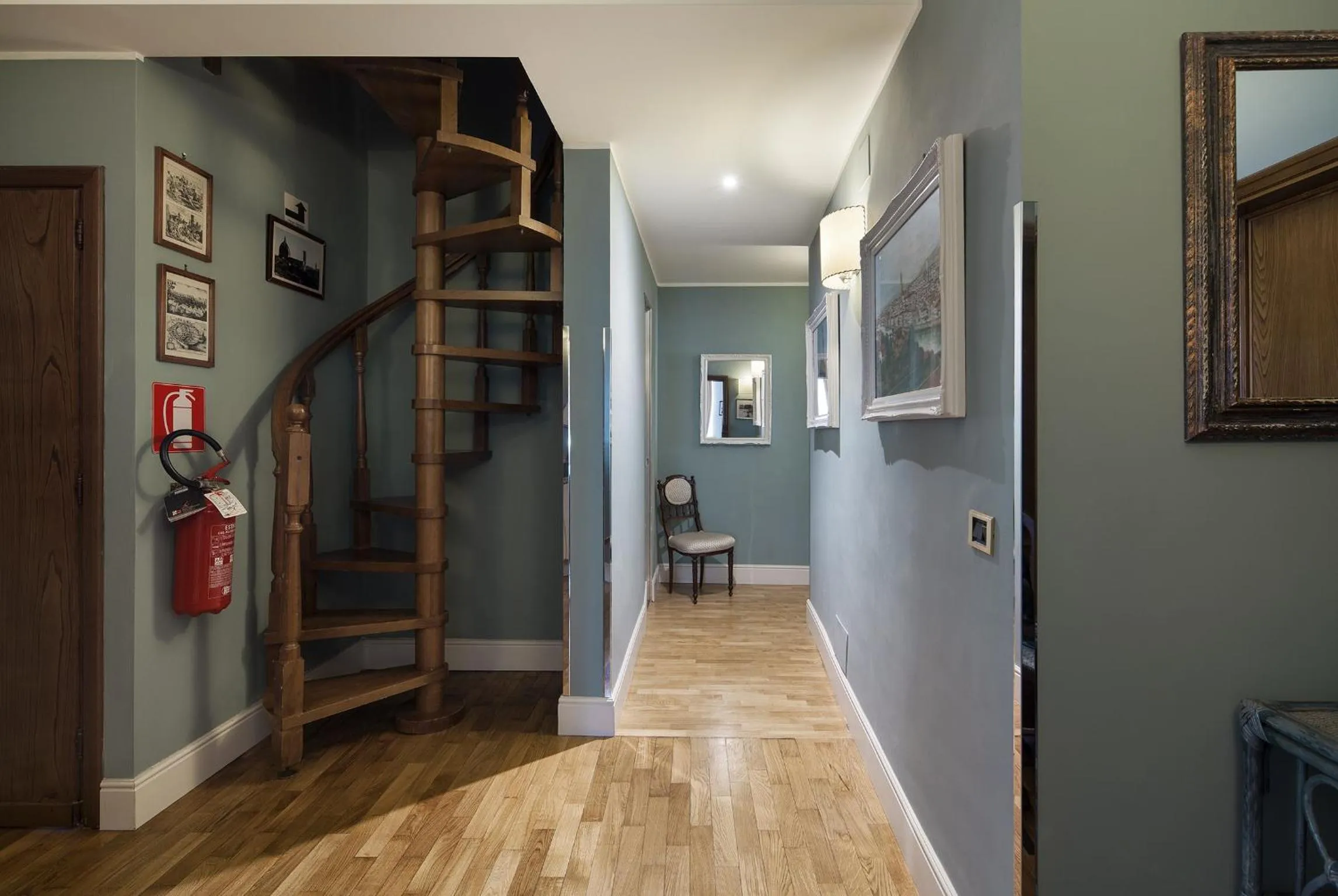 Decorative detail in Locanda Dei Guelfi