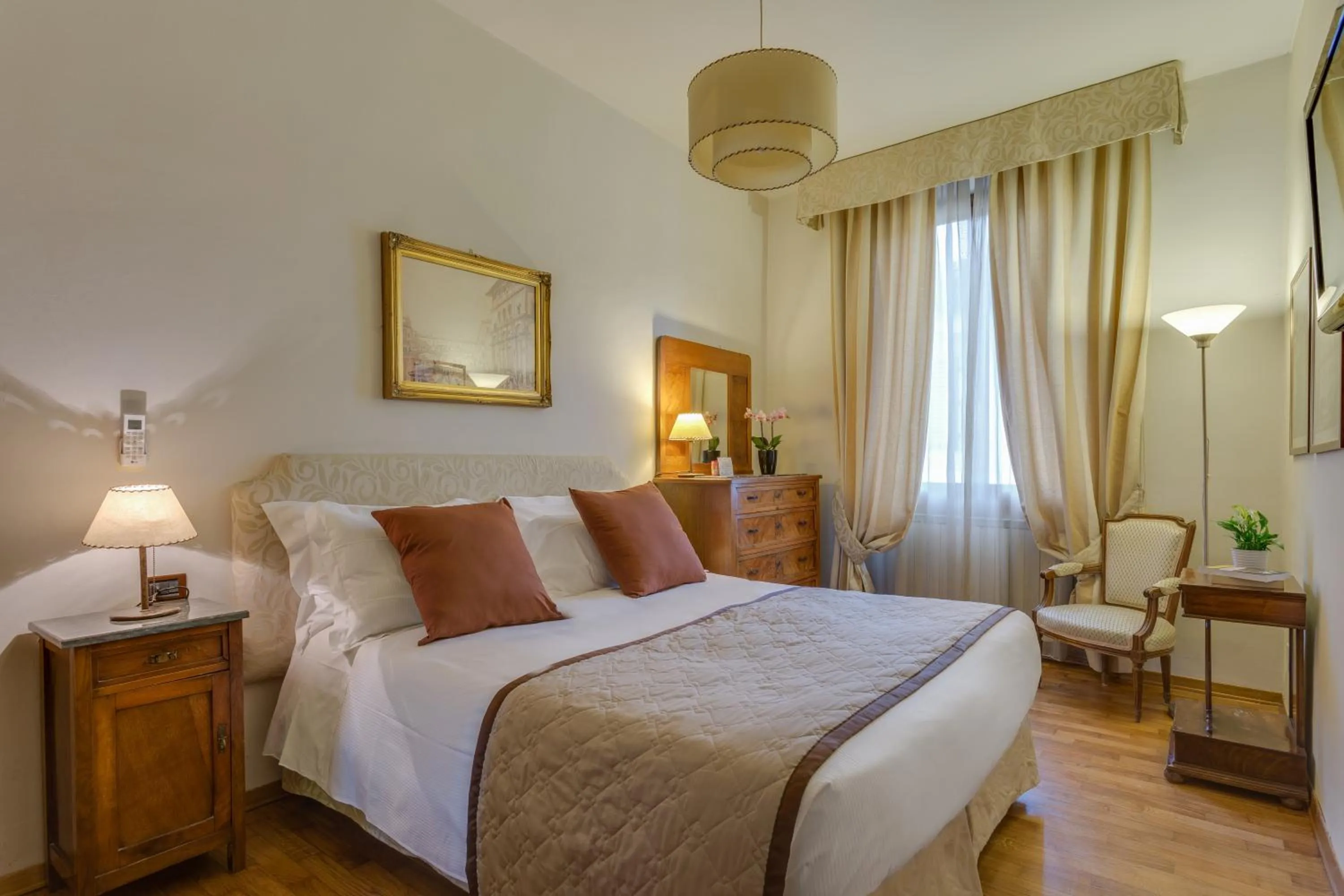 Photo of the whole room, Bed in Locanda Dei Guelfi