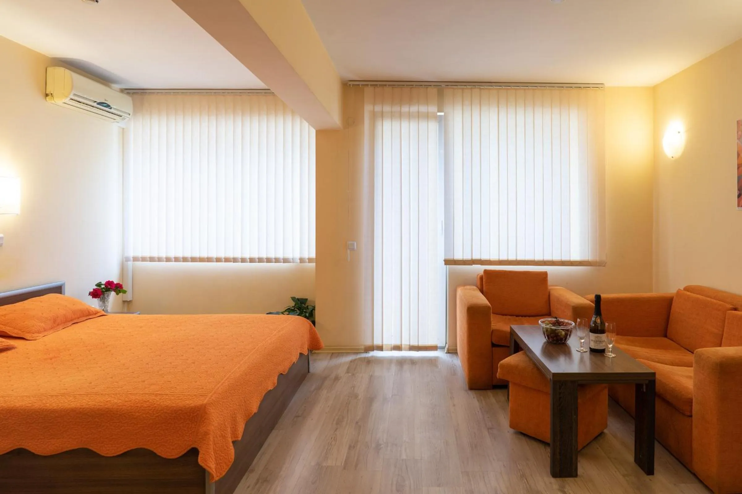 Bedroom, Bed in Family Hotel Gran Ivan