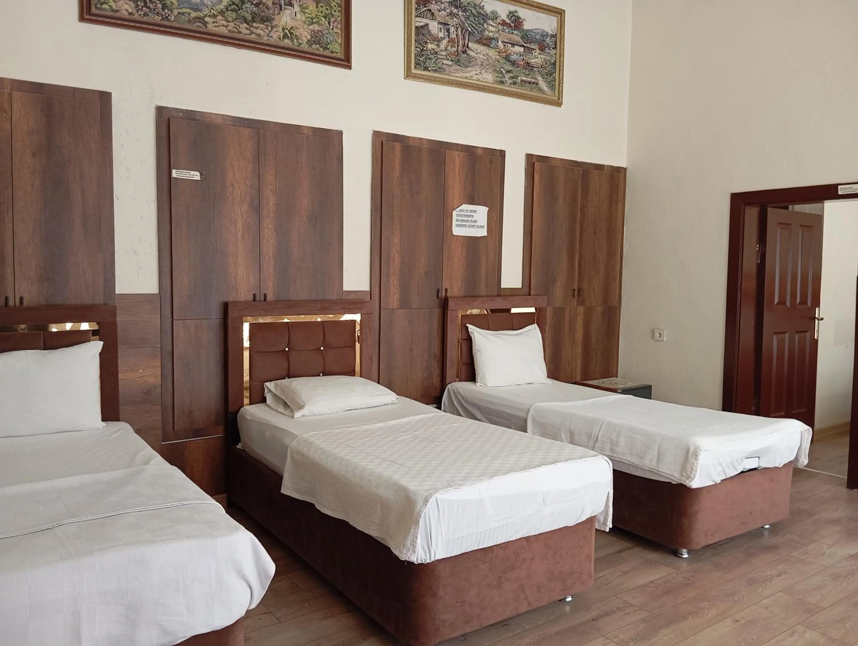 Bed in Aslan Guest House