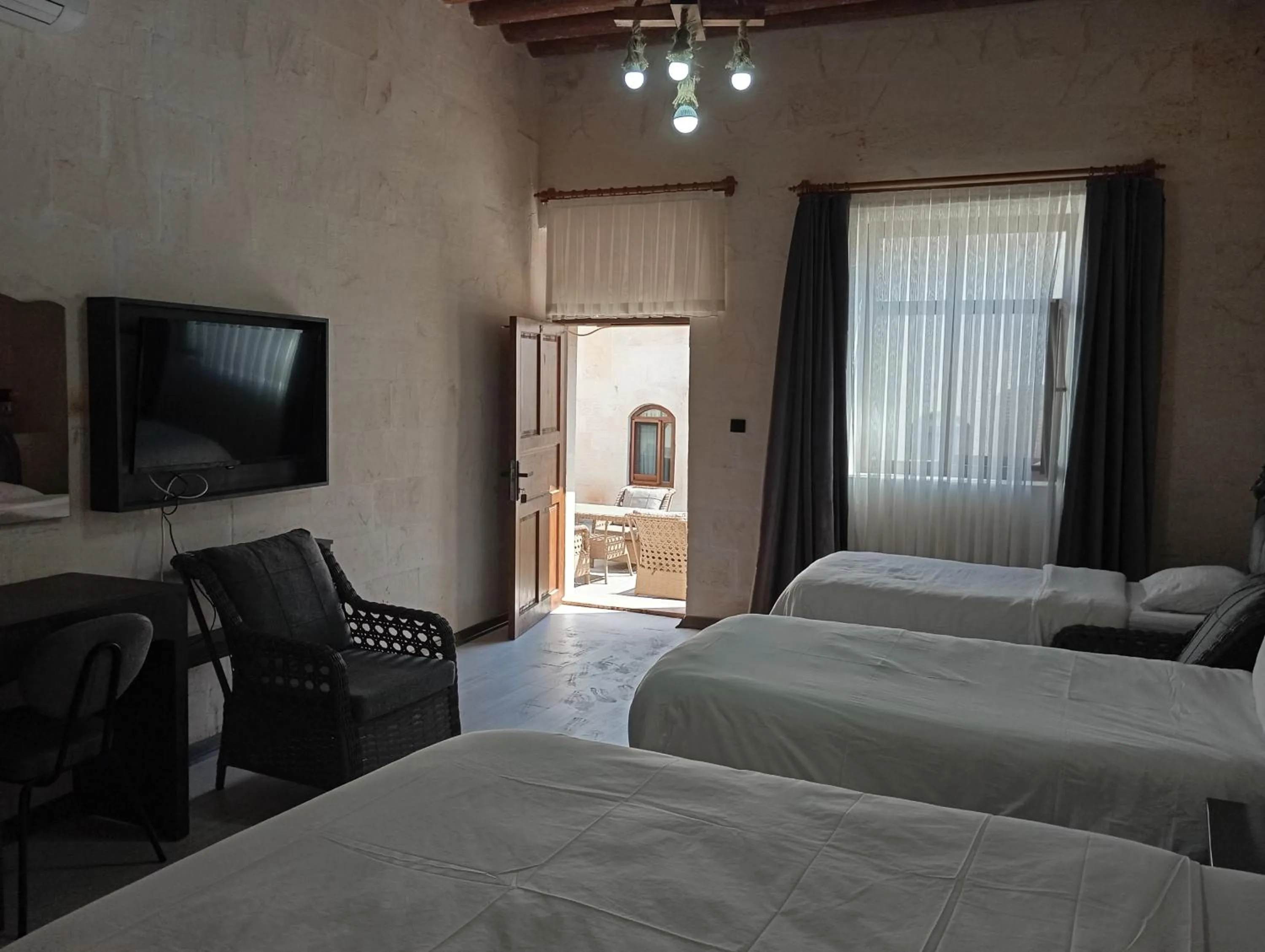 Bed in Aslan Guest House