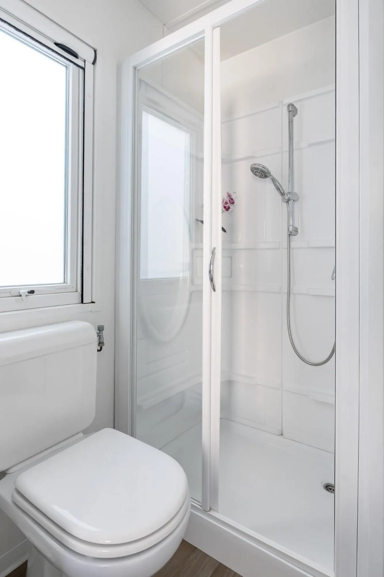 Shower in Club del Sole Spina Family Collection