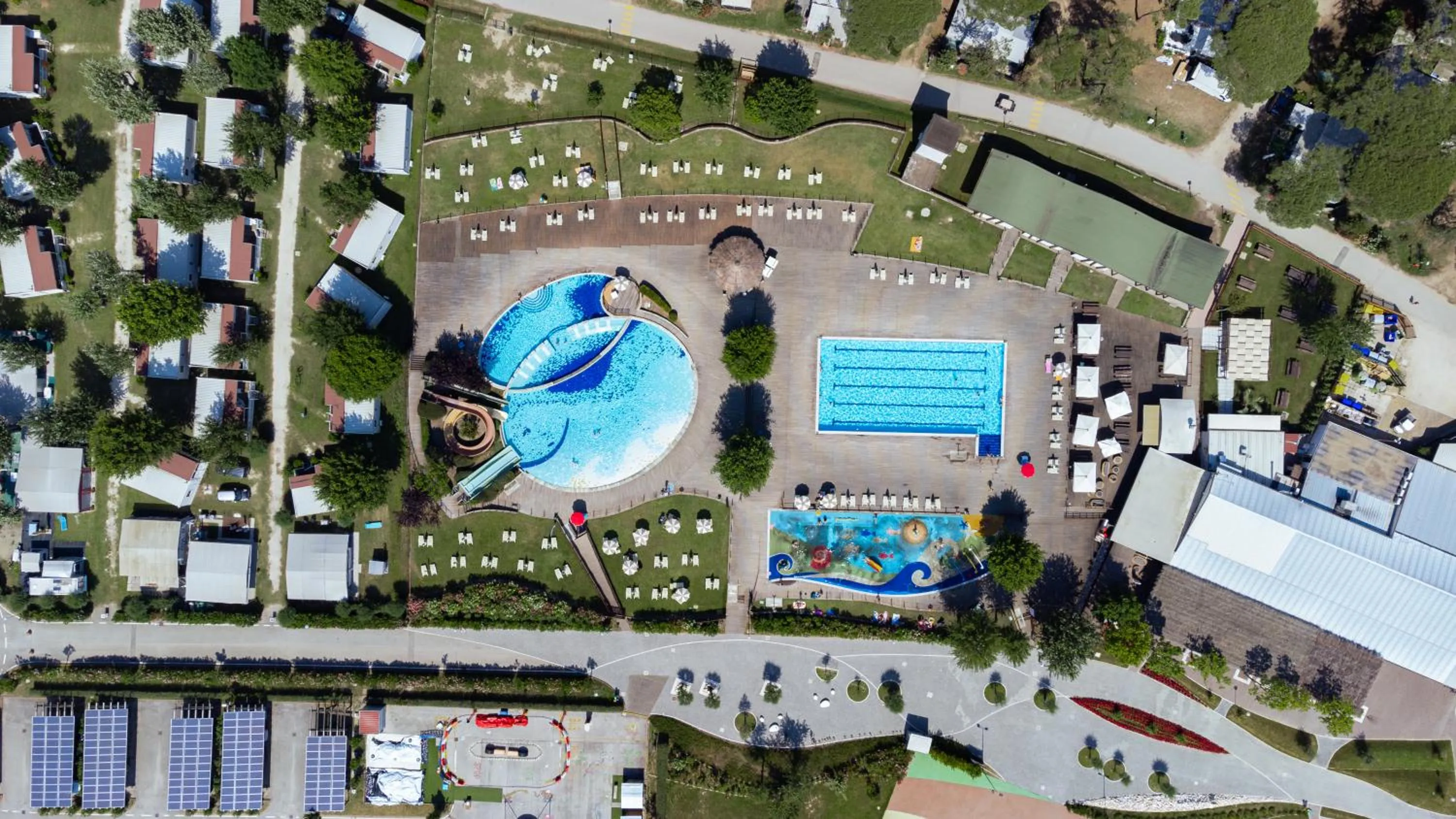 Swimming pool in Club del Sole Spina Family Collection