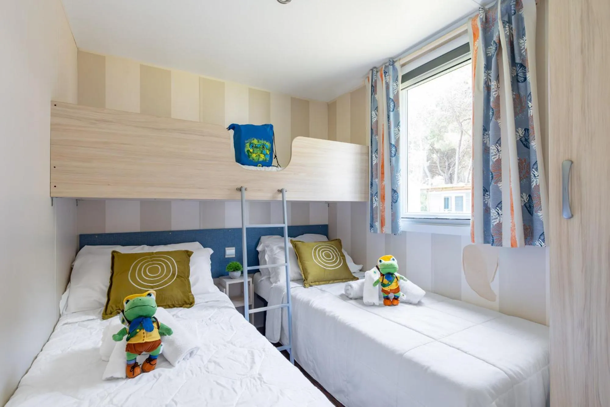 Bed in Club del Sole Spina Family Collection