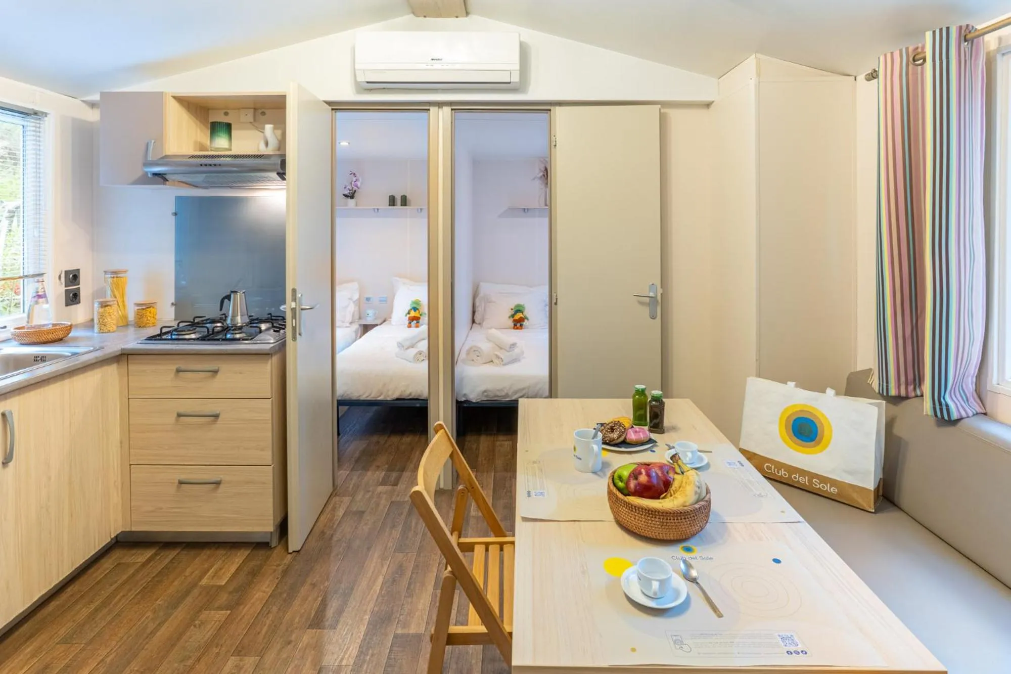 Kitchen or kitchenette, Bed in Club del Sole Spina Family Collection