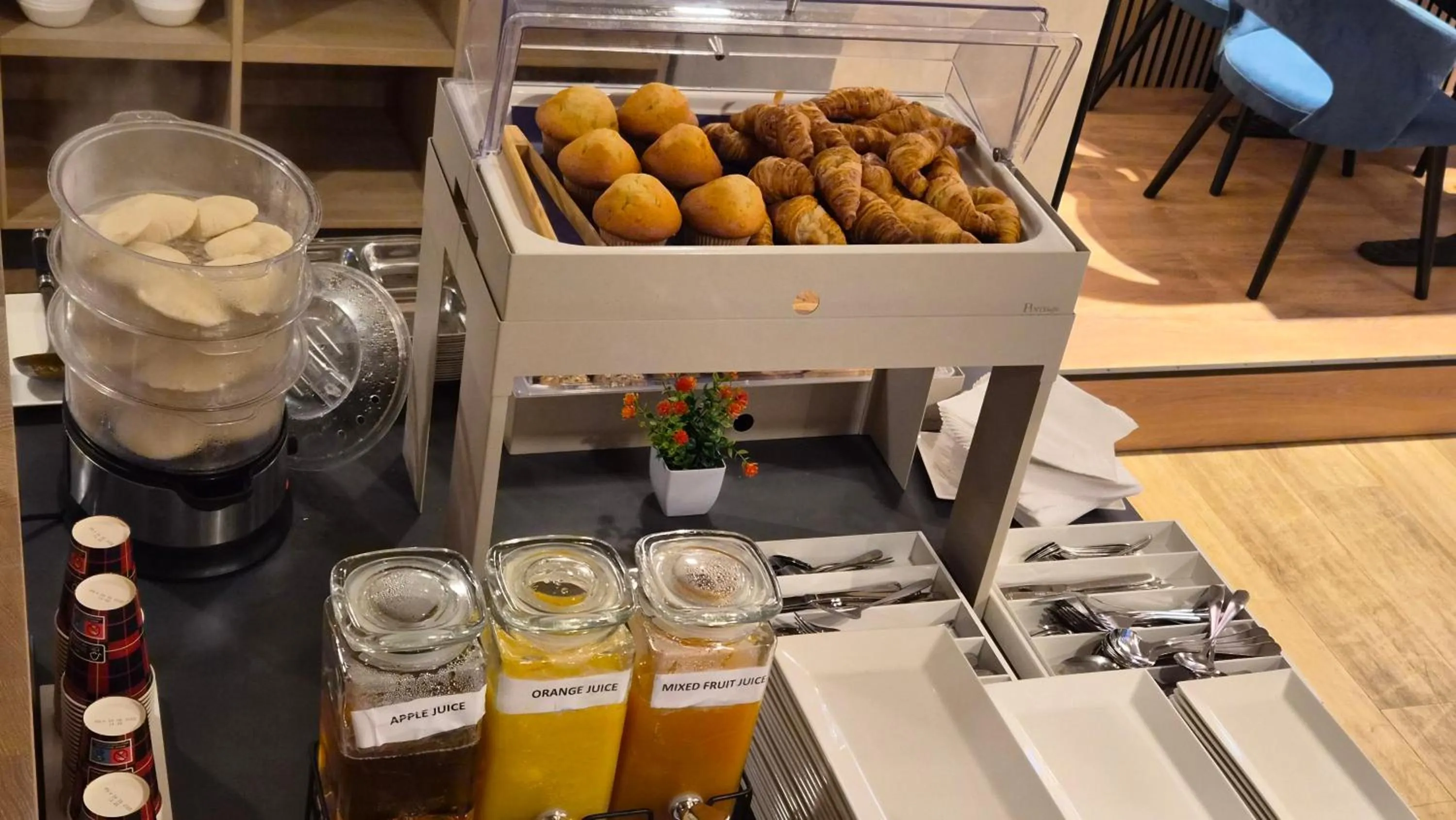 Rotterdam Teleport Hotel