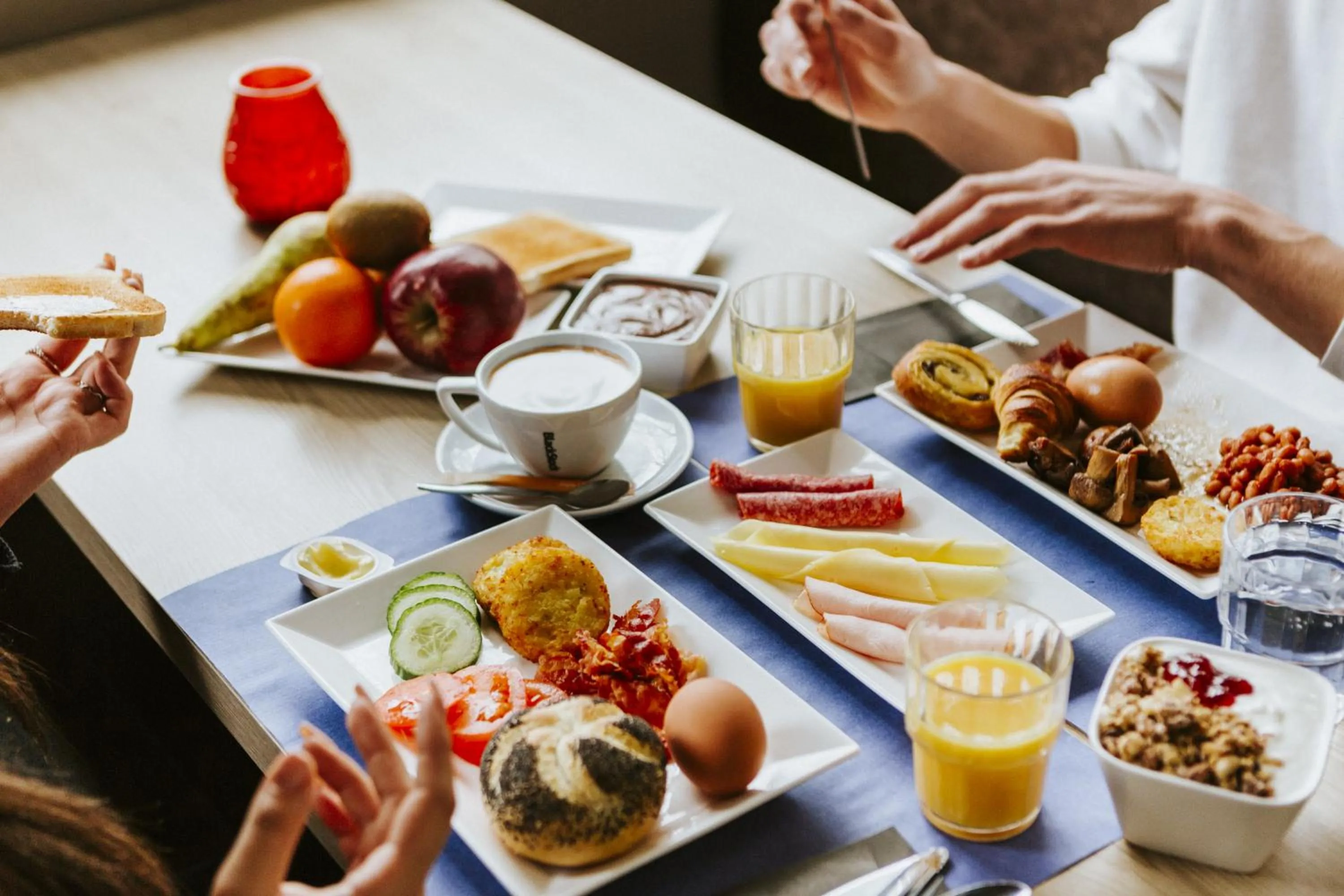 Breakfast in Rotterdam Teleport Hotel