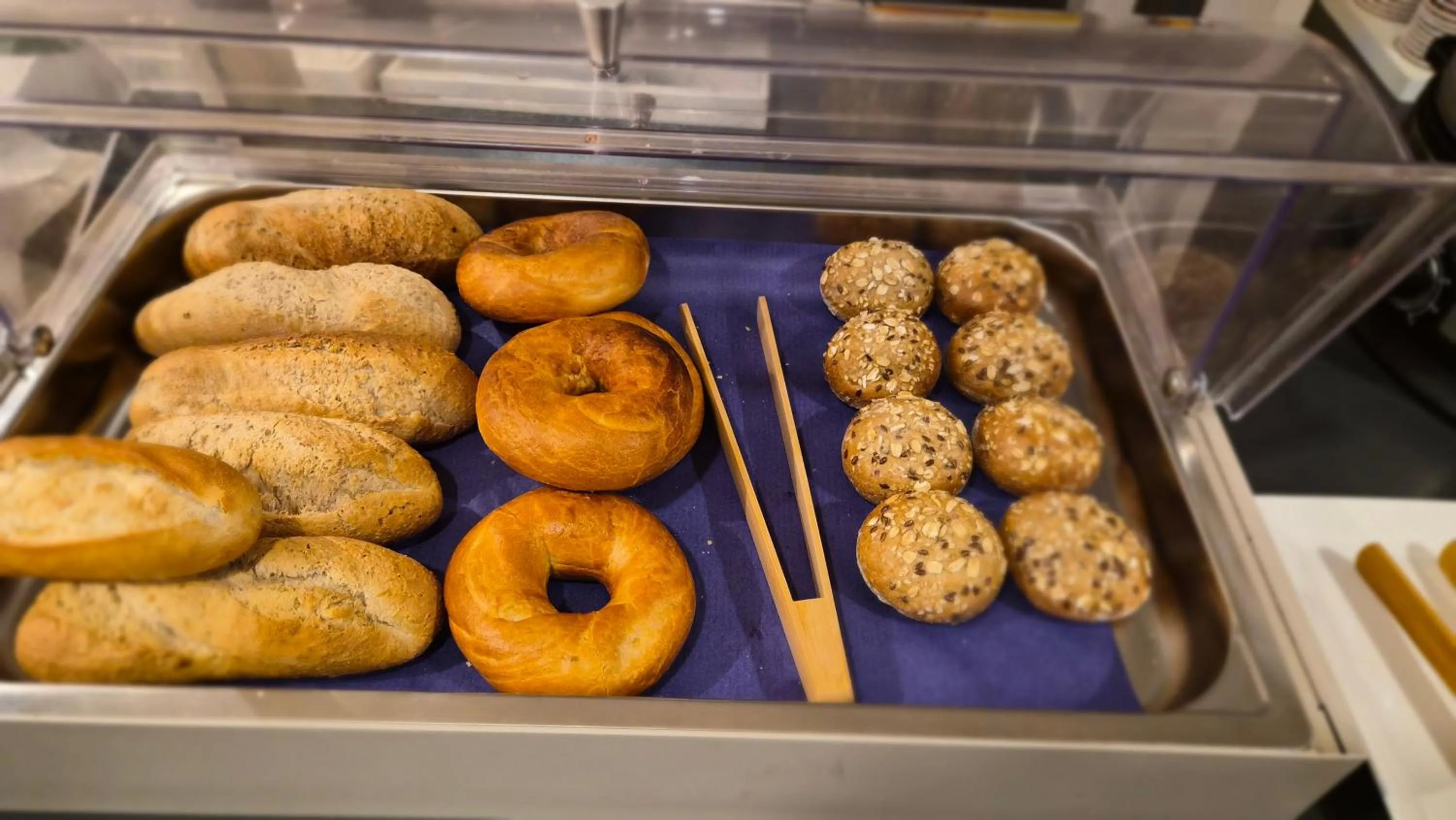 Rotterdam Teleport Hotel